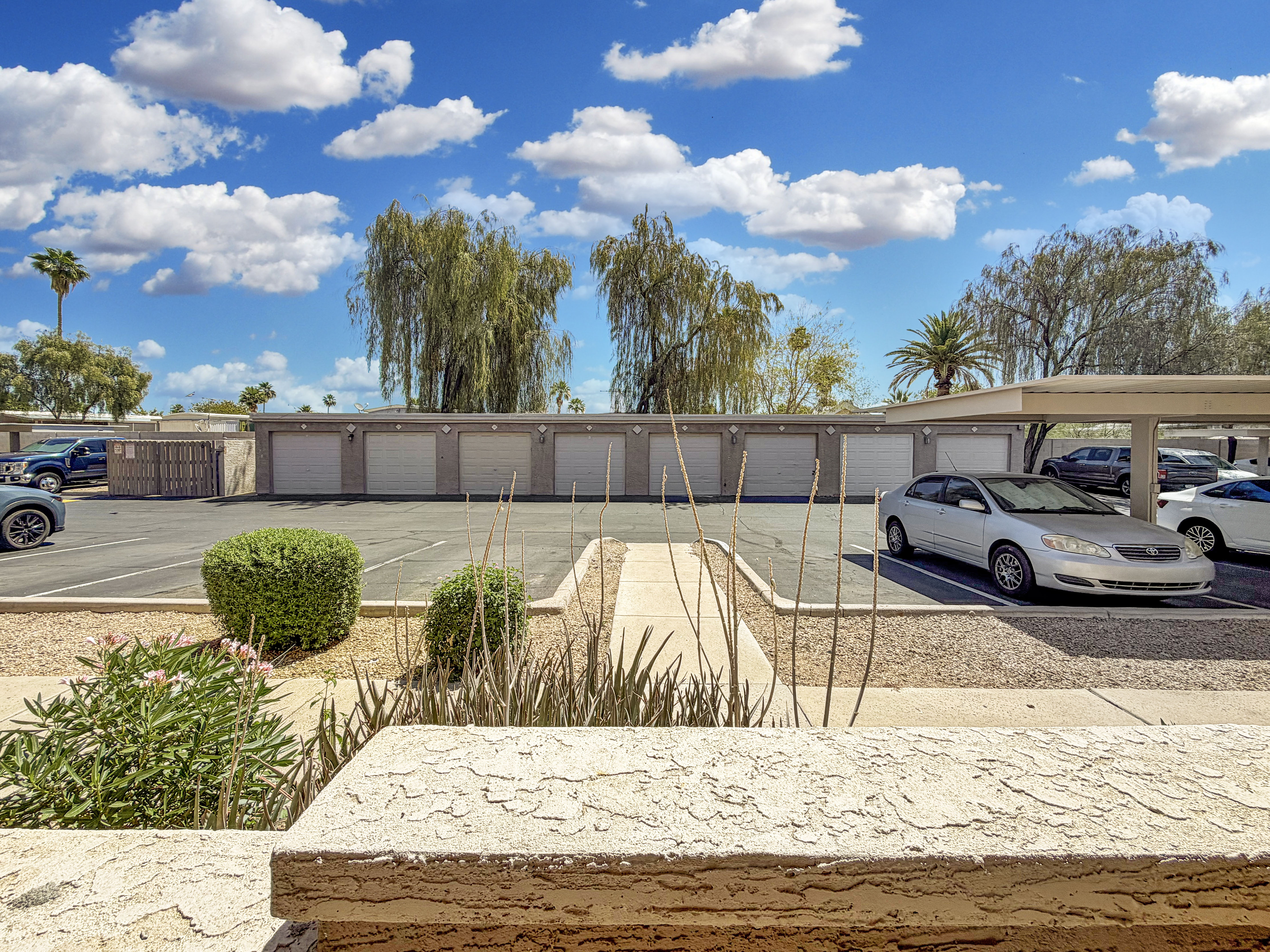 Photo 5 of 19 of 17017 N 12th St, Phoenix, AZ