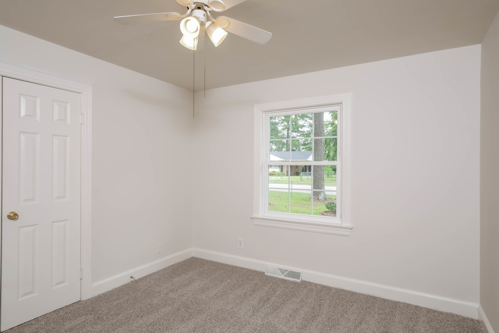 Photo 12 of 21 of 1117 Brownview Dr, Rocky Mount, NC