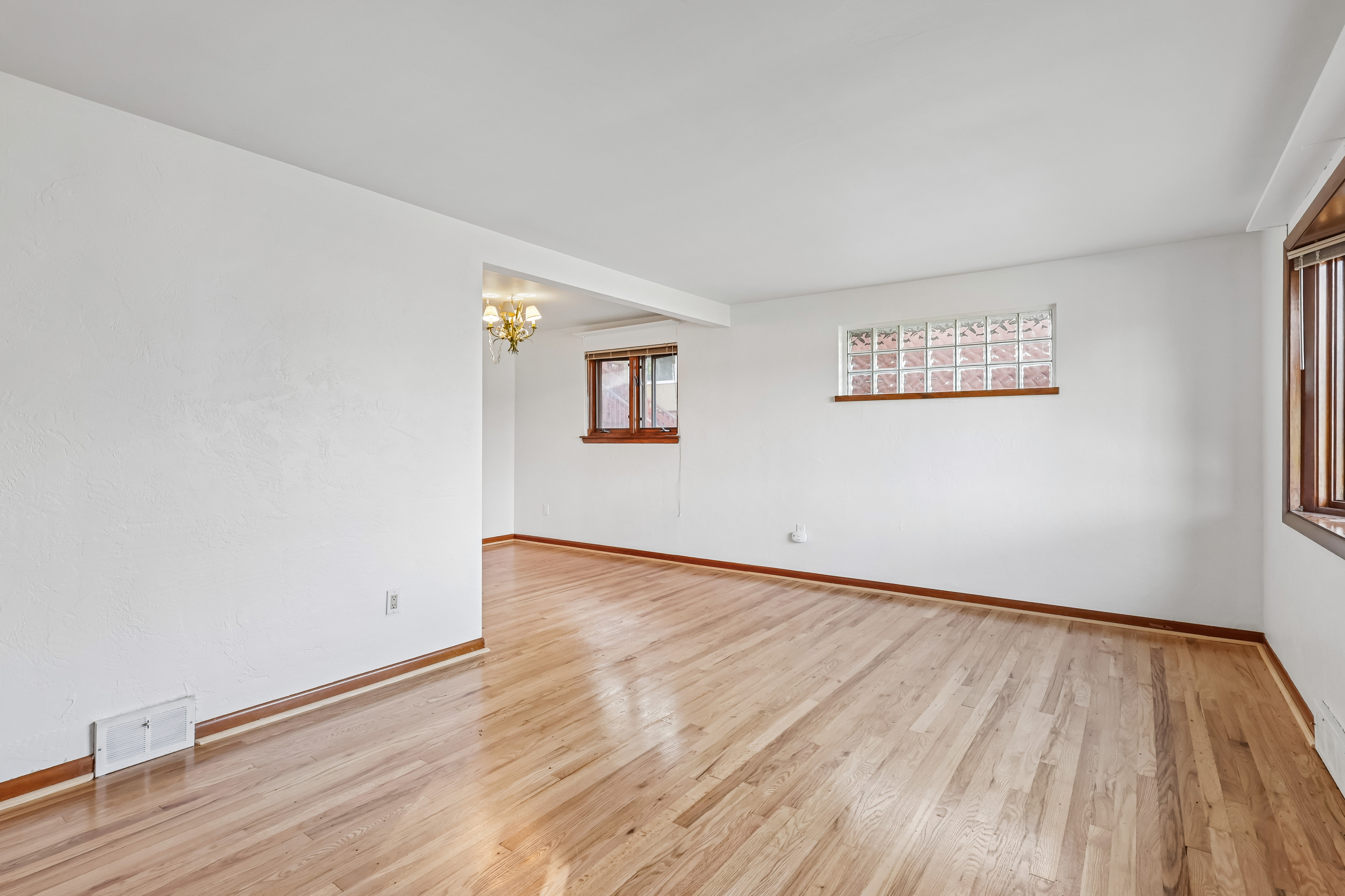 Photo 8 of 56 of 478 Balconade Dr, Pittsburgh, PA