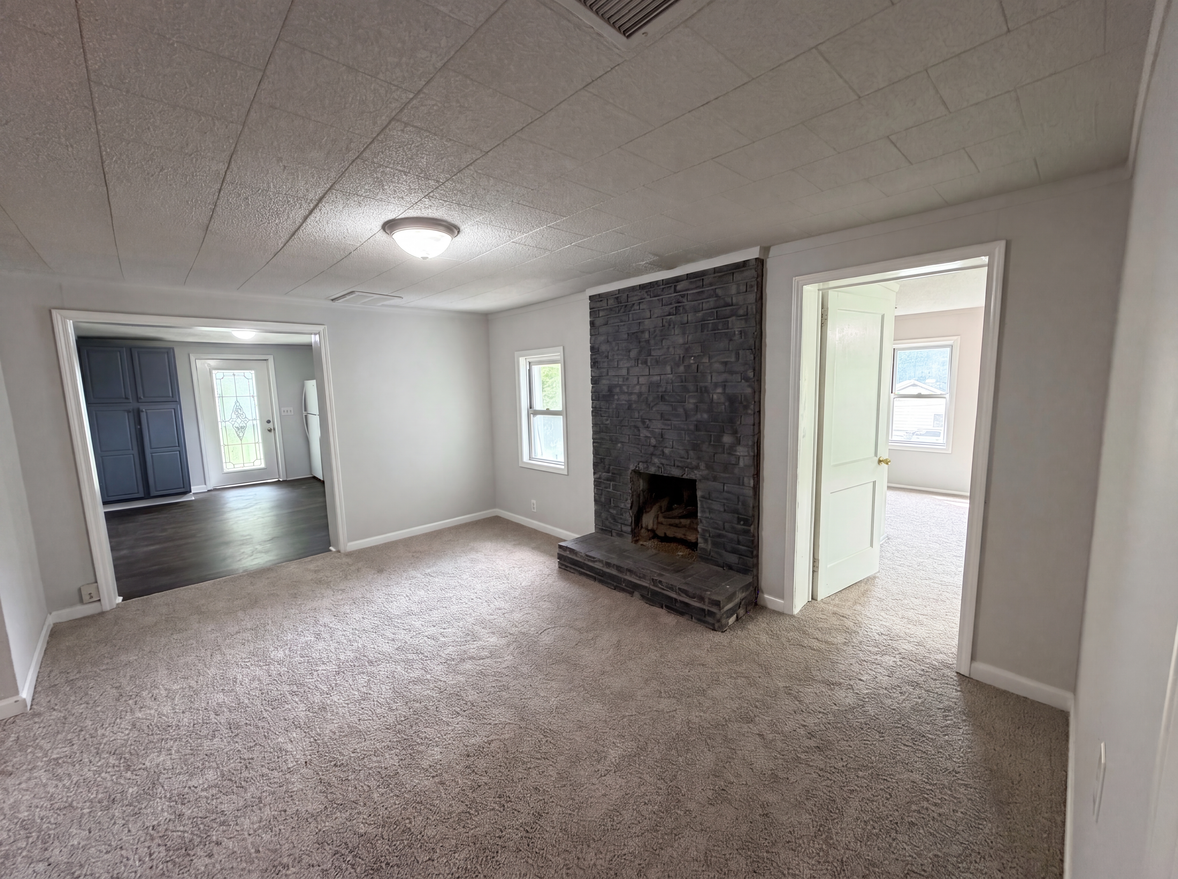 Photo 3 of 20 of 237 Geddis Rd, Inman, SC