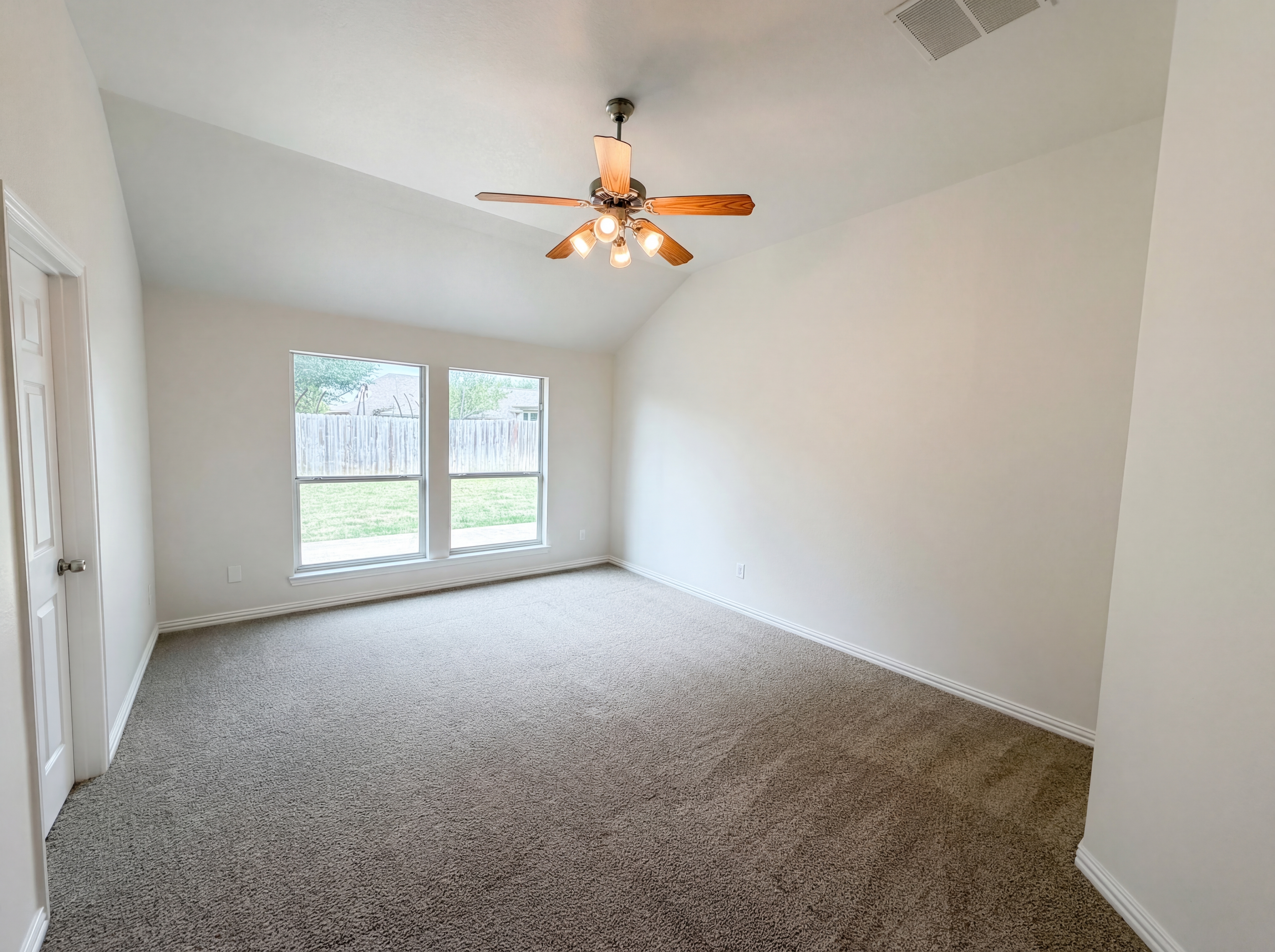 Photo 12 of 18 of 2124 Highland River Dr, Wylie, TX