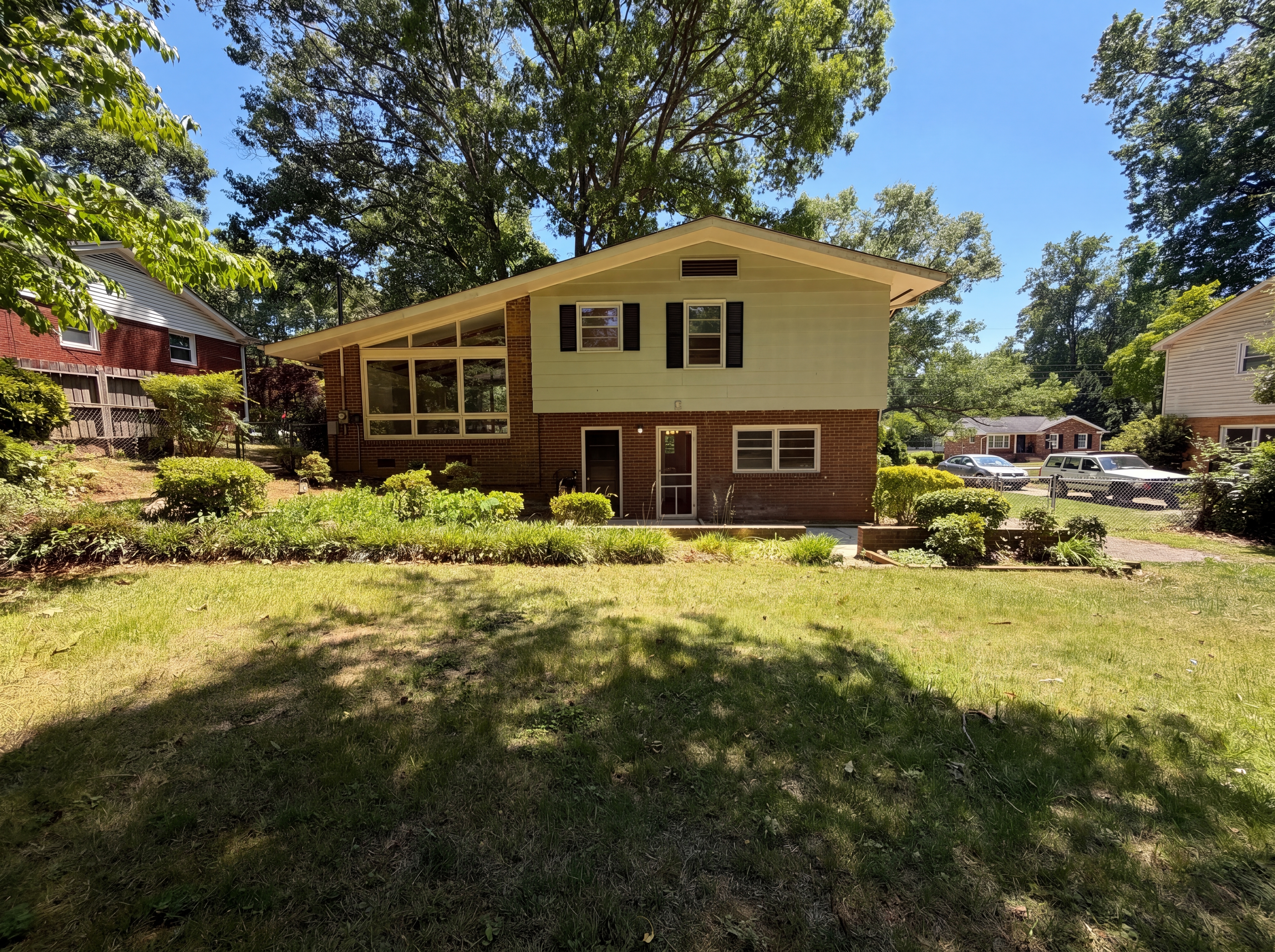 Photo 5 of 19 of 1438 Buckingham Ave, Gastonia, NC