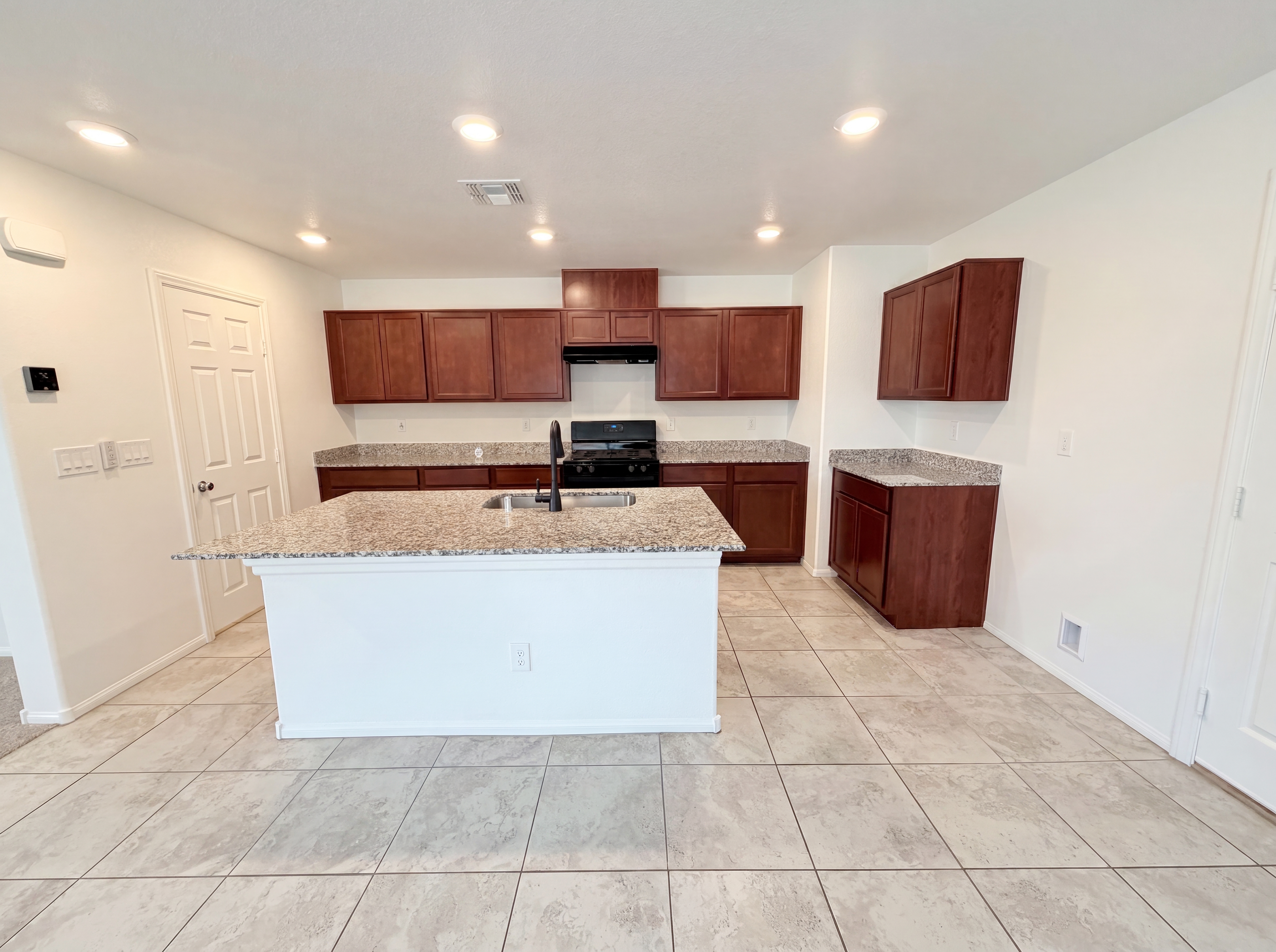 Photo 2 of 43 of 932 E Dorrell Ln, North Las Vegas, NV