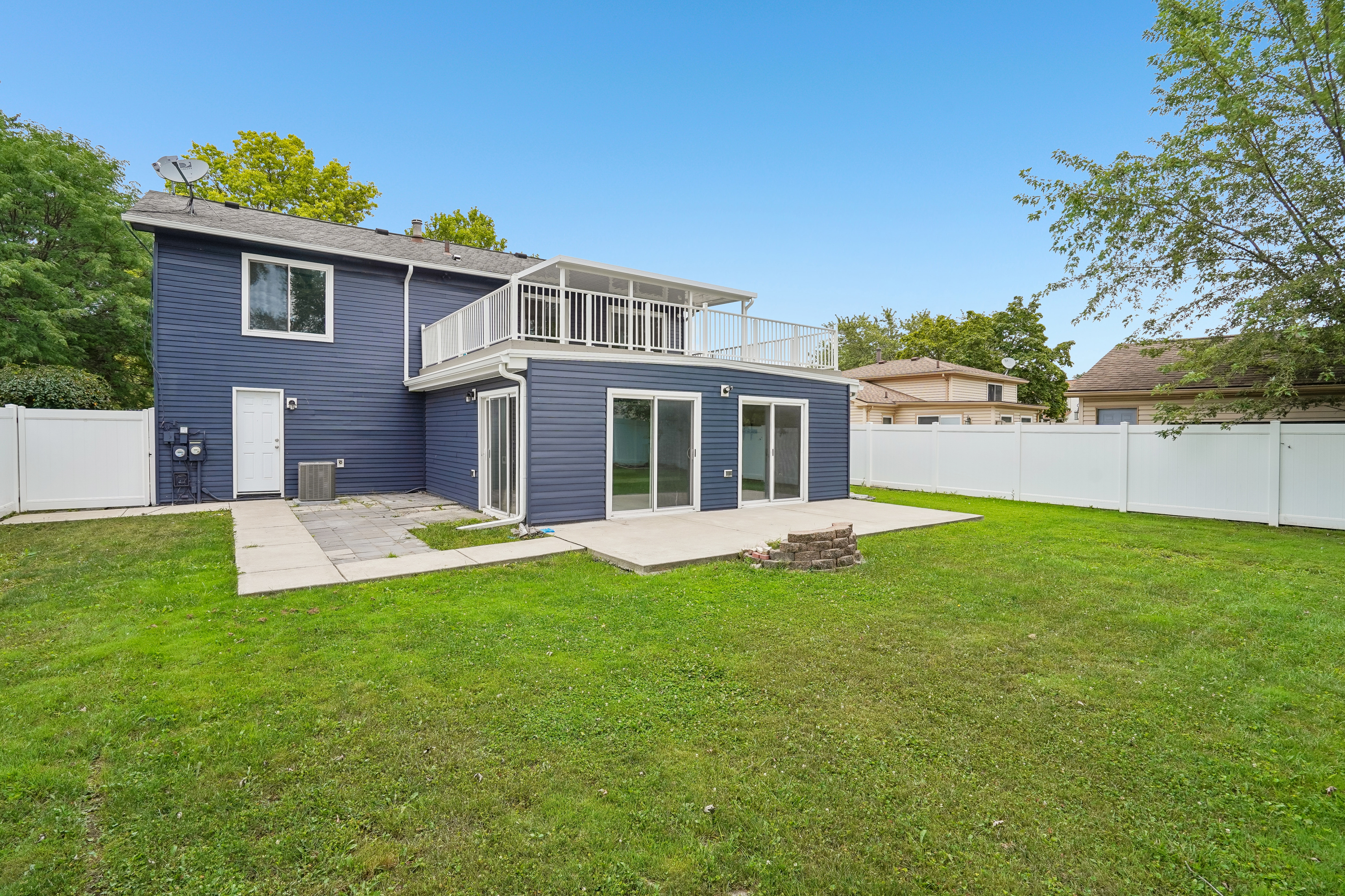 Photo 35 of 37 of 18923 Orleans Pl, Woodhaven, MI