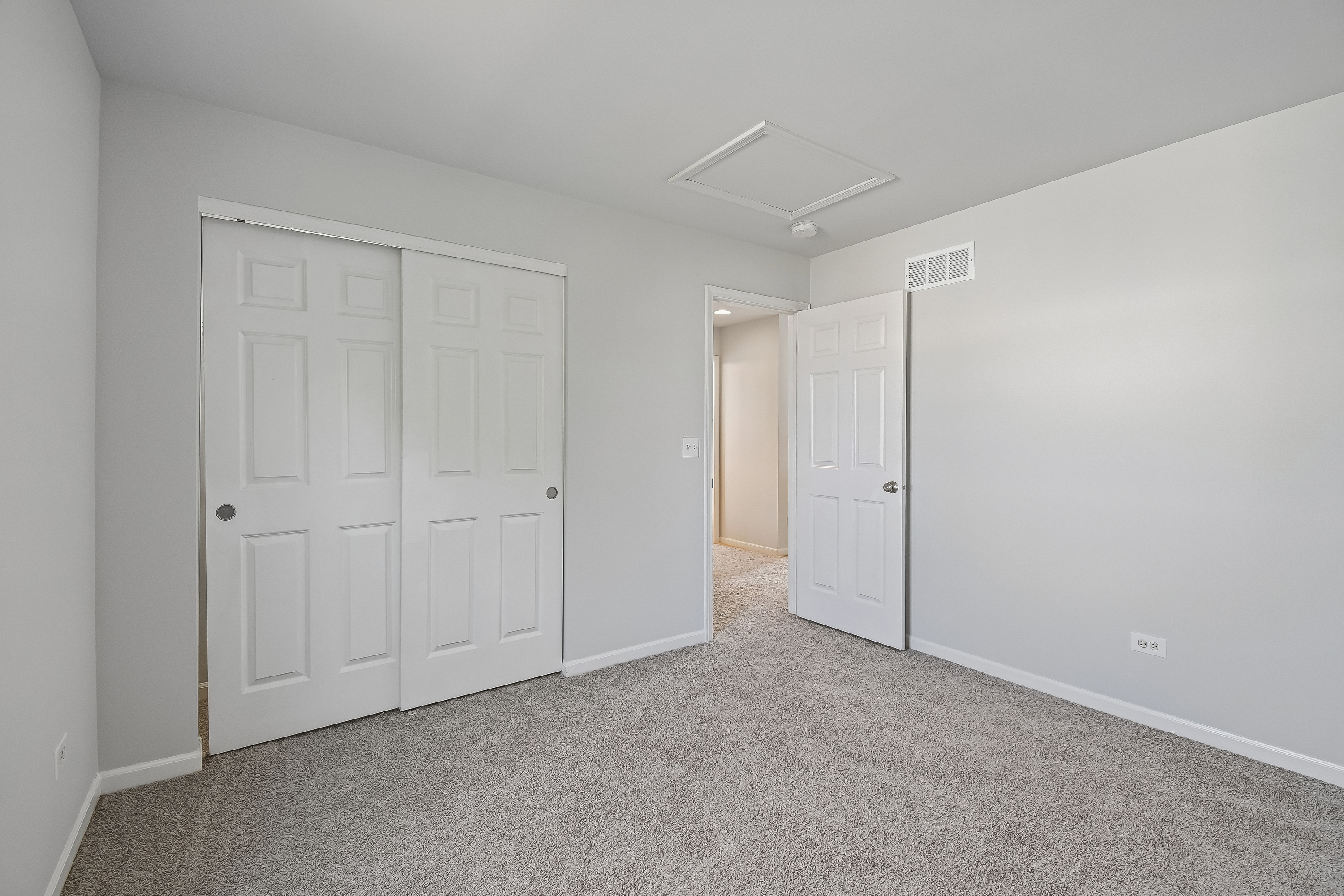 Photo 28 of 69 of 1409 Baltz Dr, Joliet, IL