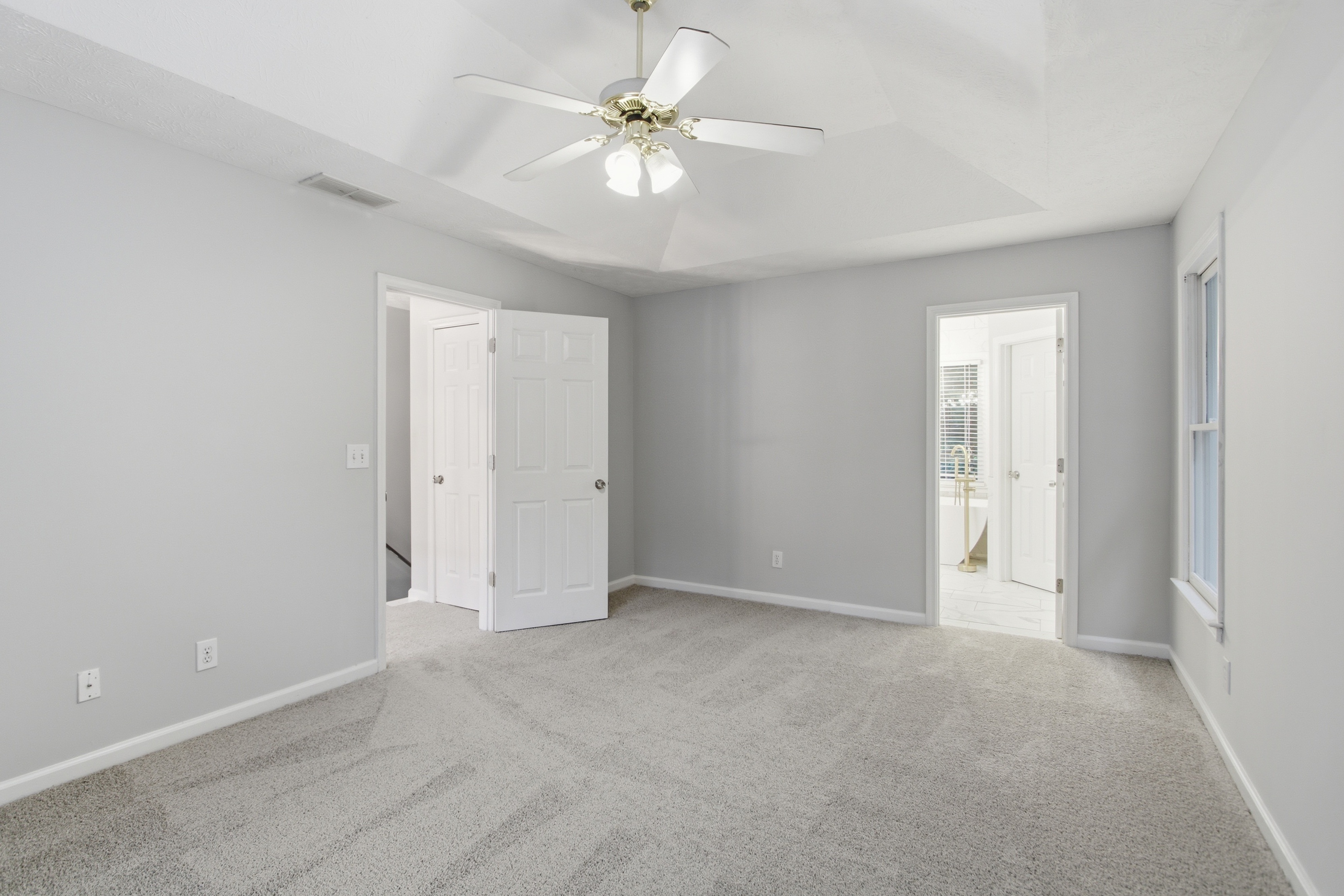 Photo 4 of 37 of 3504 Wellsley Dr, Powder Springs, GA