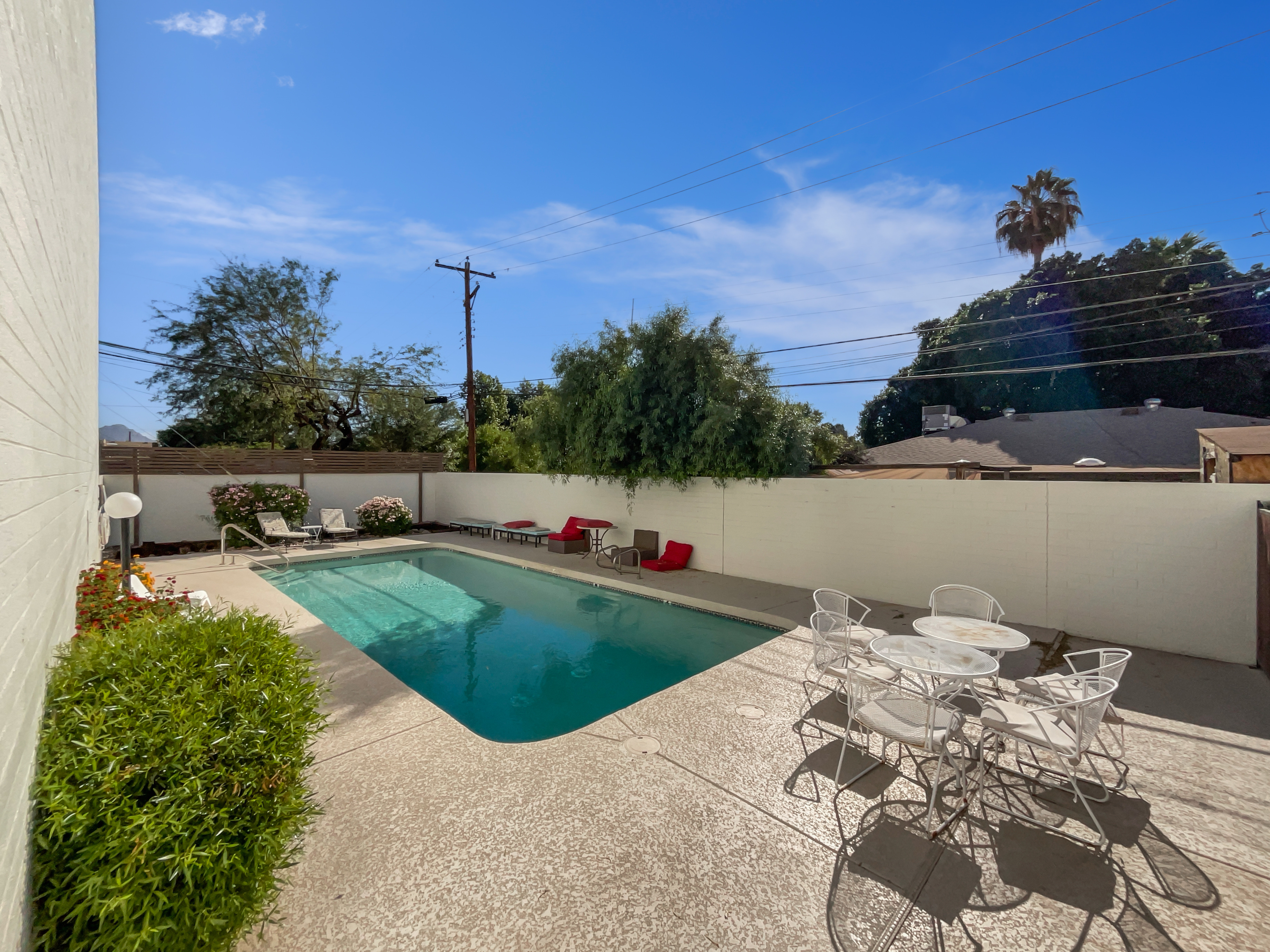 Photo 8 of 18 of 5315 N 18th St, Phoenix, AZ