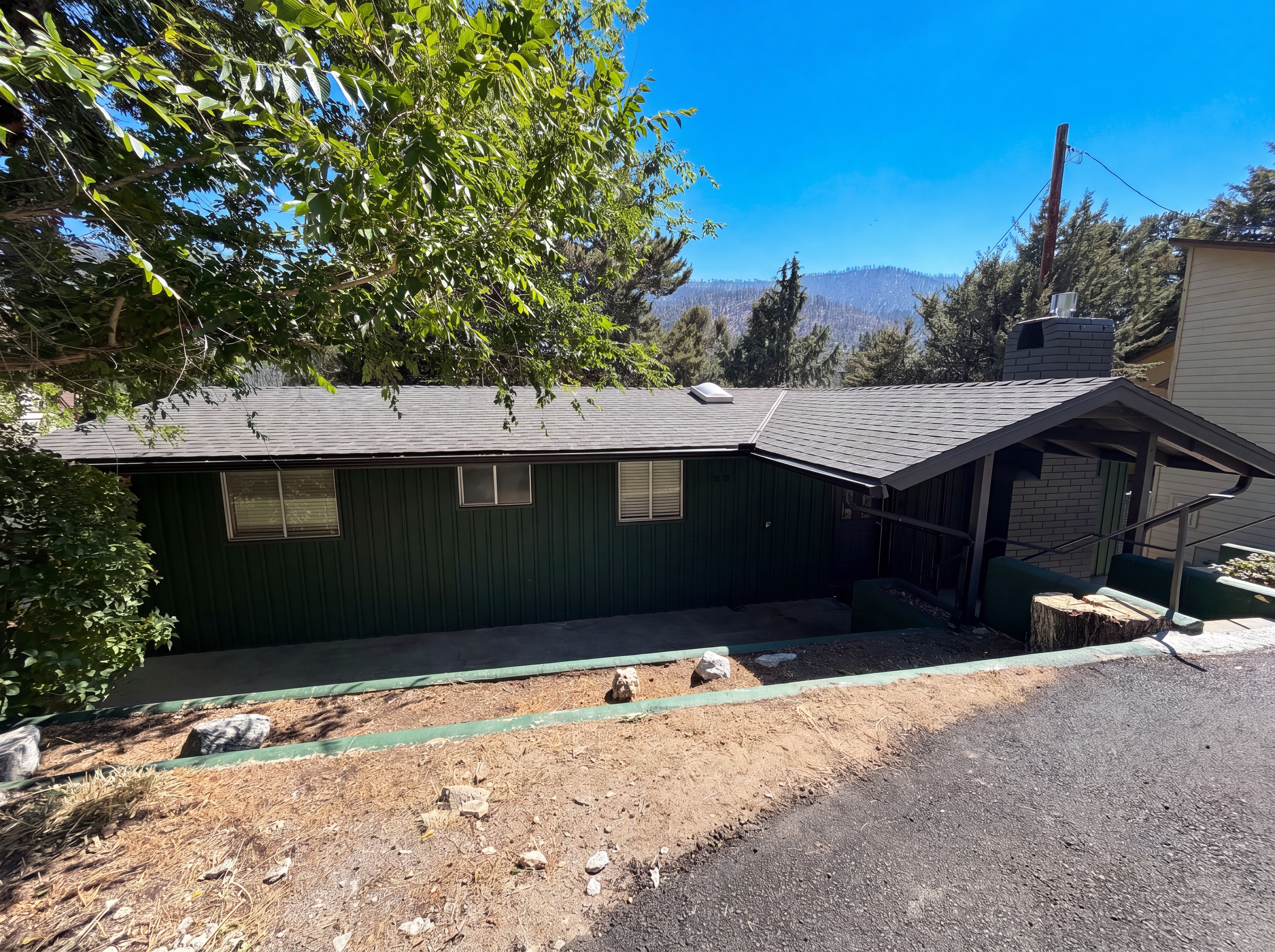 Photo 18 of 28 of 1145 Rivera Dr, Wrightwood, CA