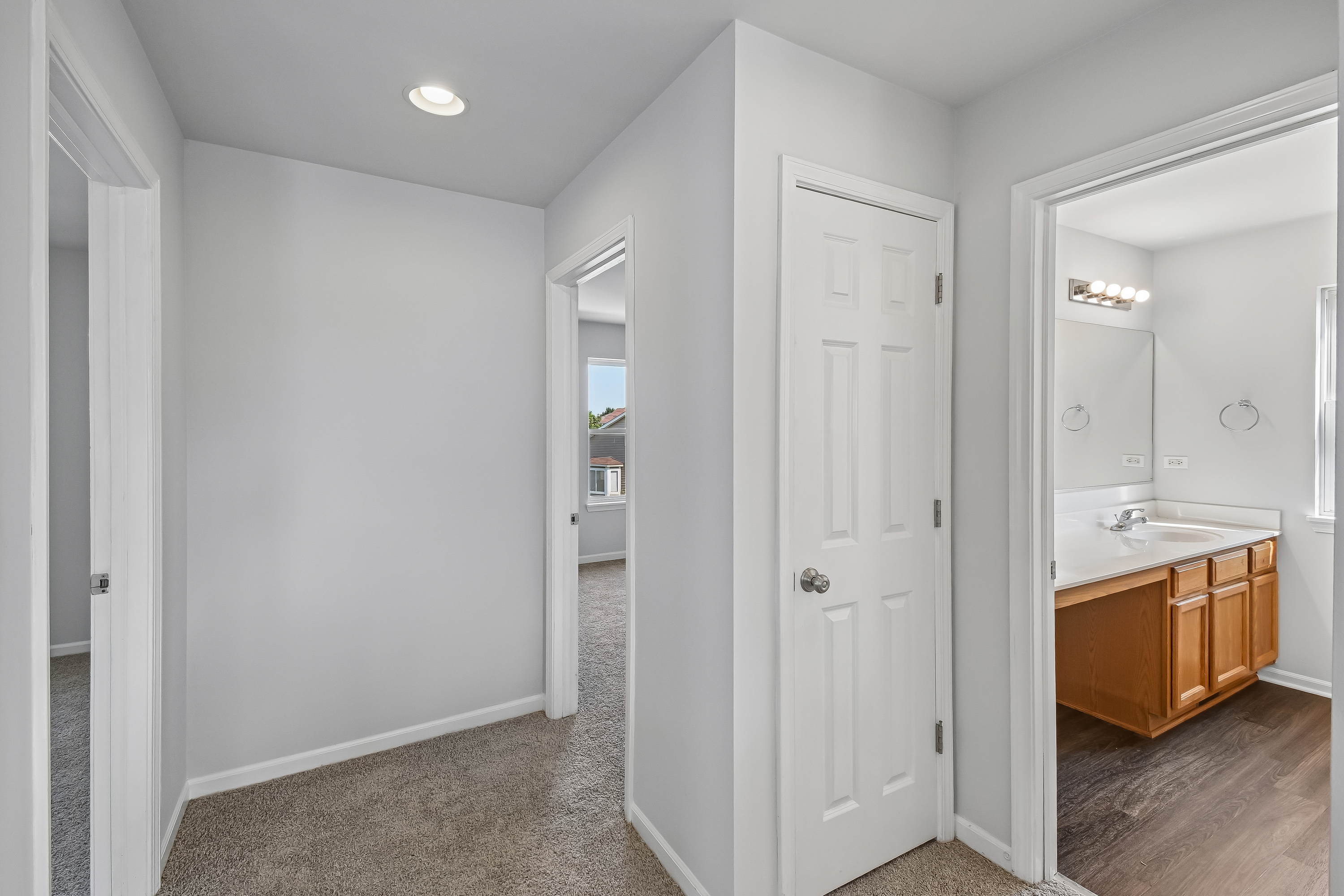 Photo 33 of 69 of 1409 Baltz Dr, Joliet, IL