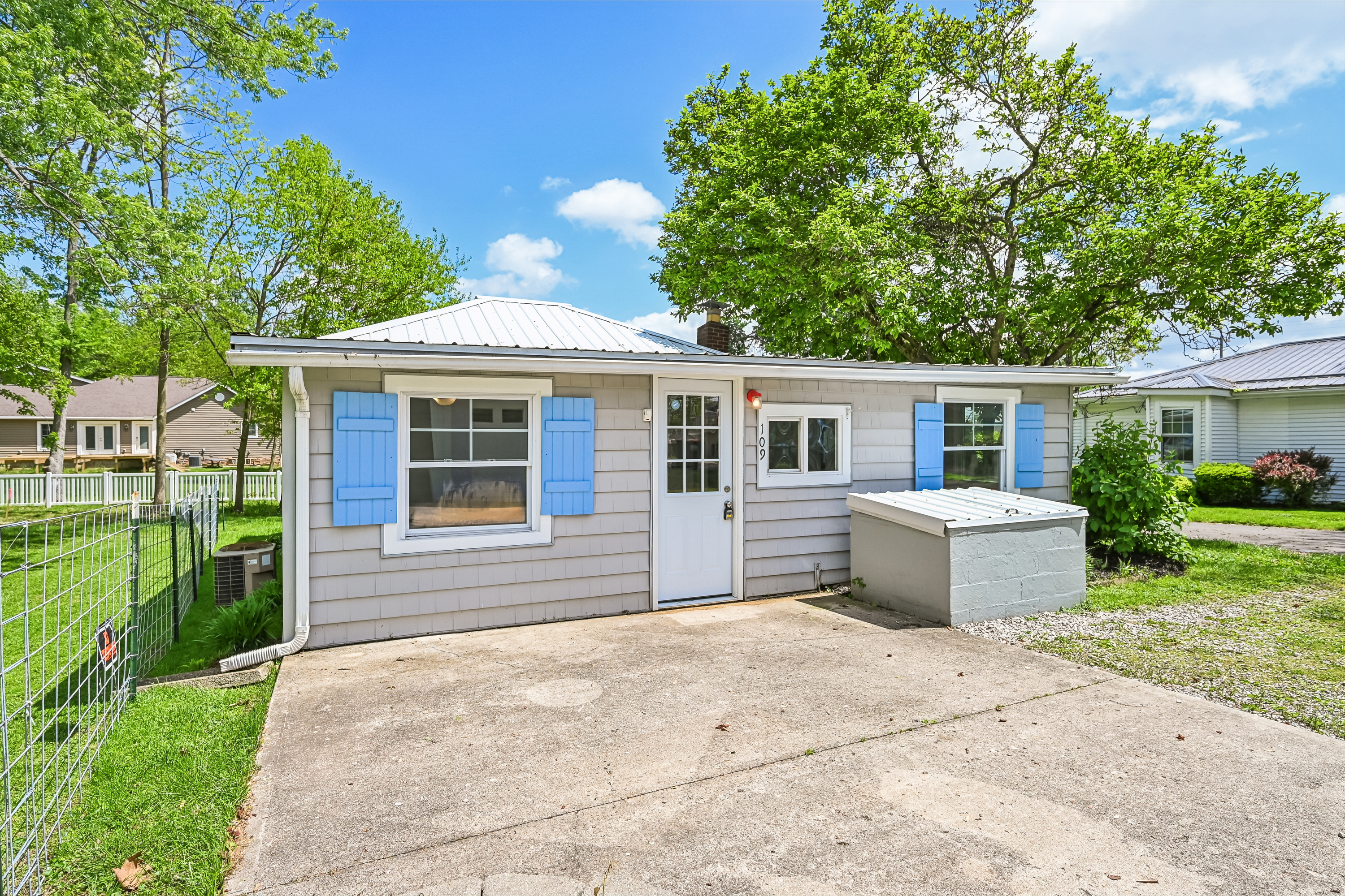Photo 21 of 31 of 109 Beacon Light Ln, Buckeye Lake, OH