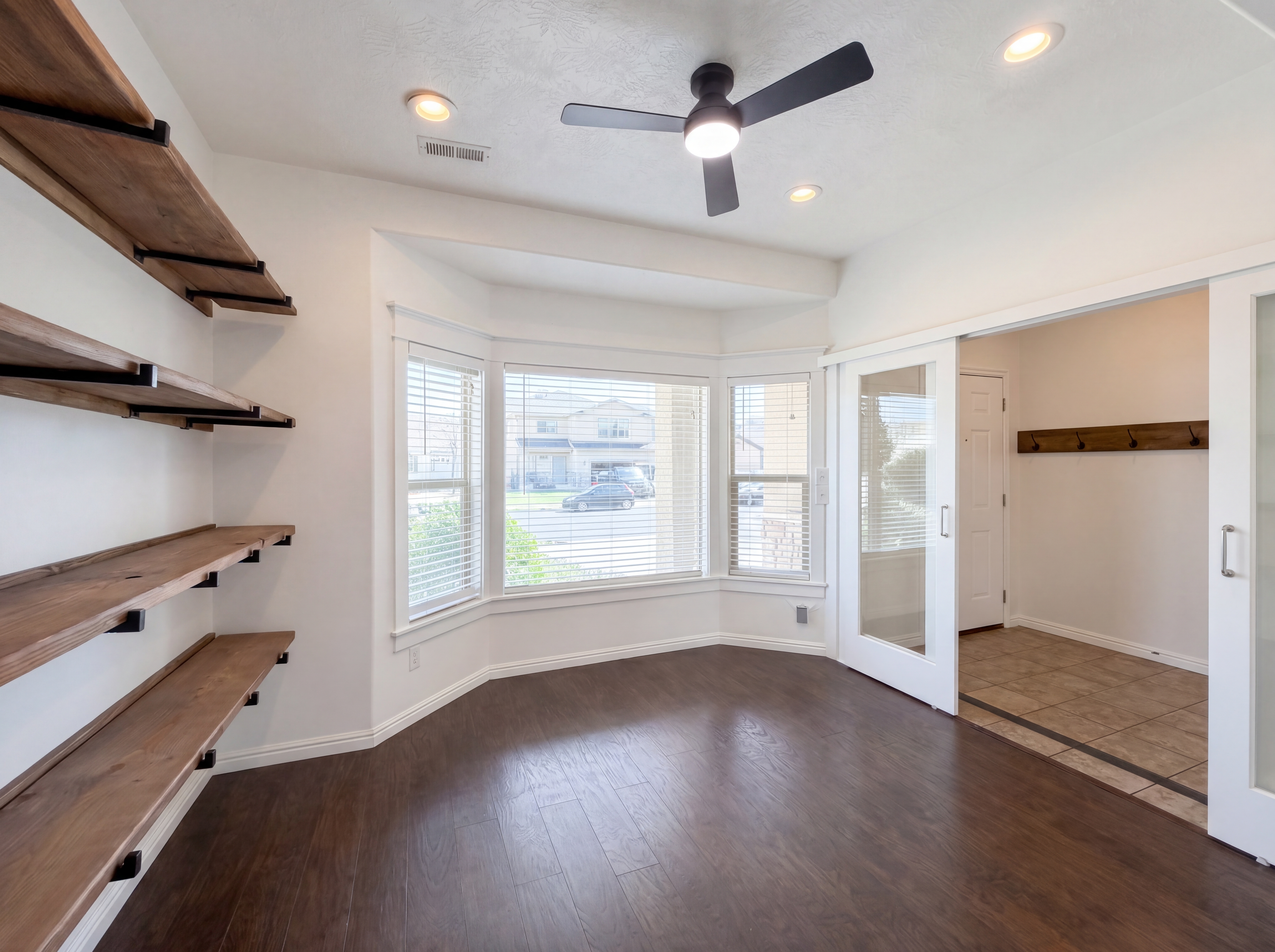 Photo 8 of 24 of 896 W 1625 S, Lehi, UT