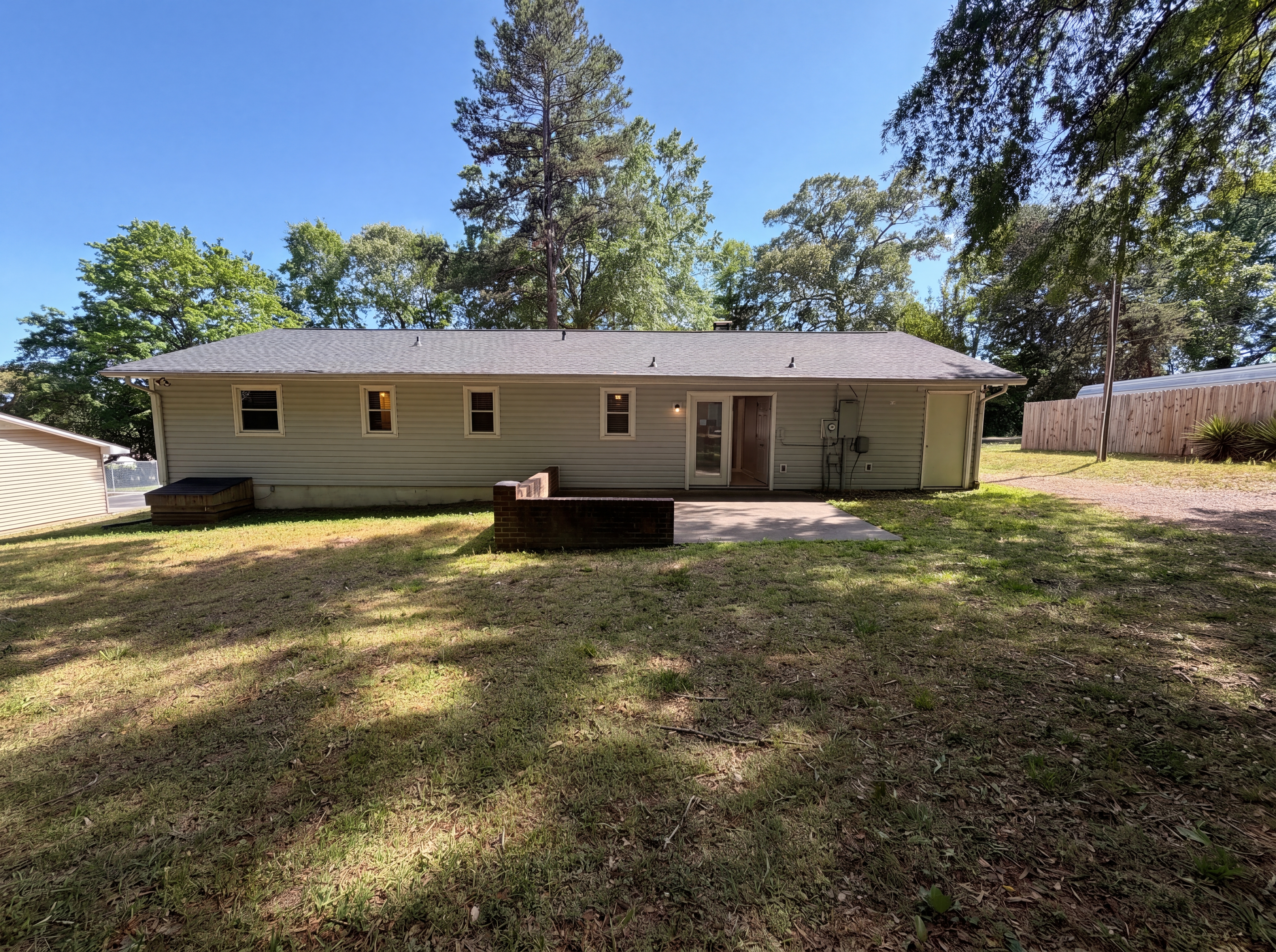 Photo 5 of 16 of 2815 Midpines Dr, Winston Salem, NC