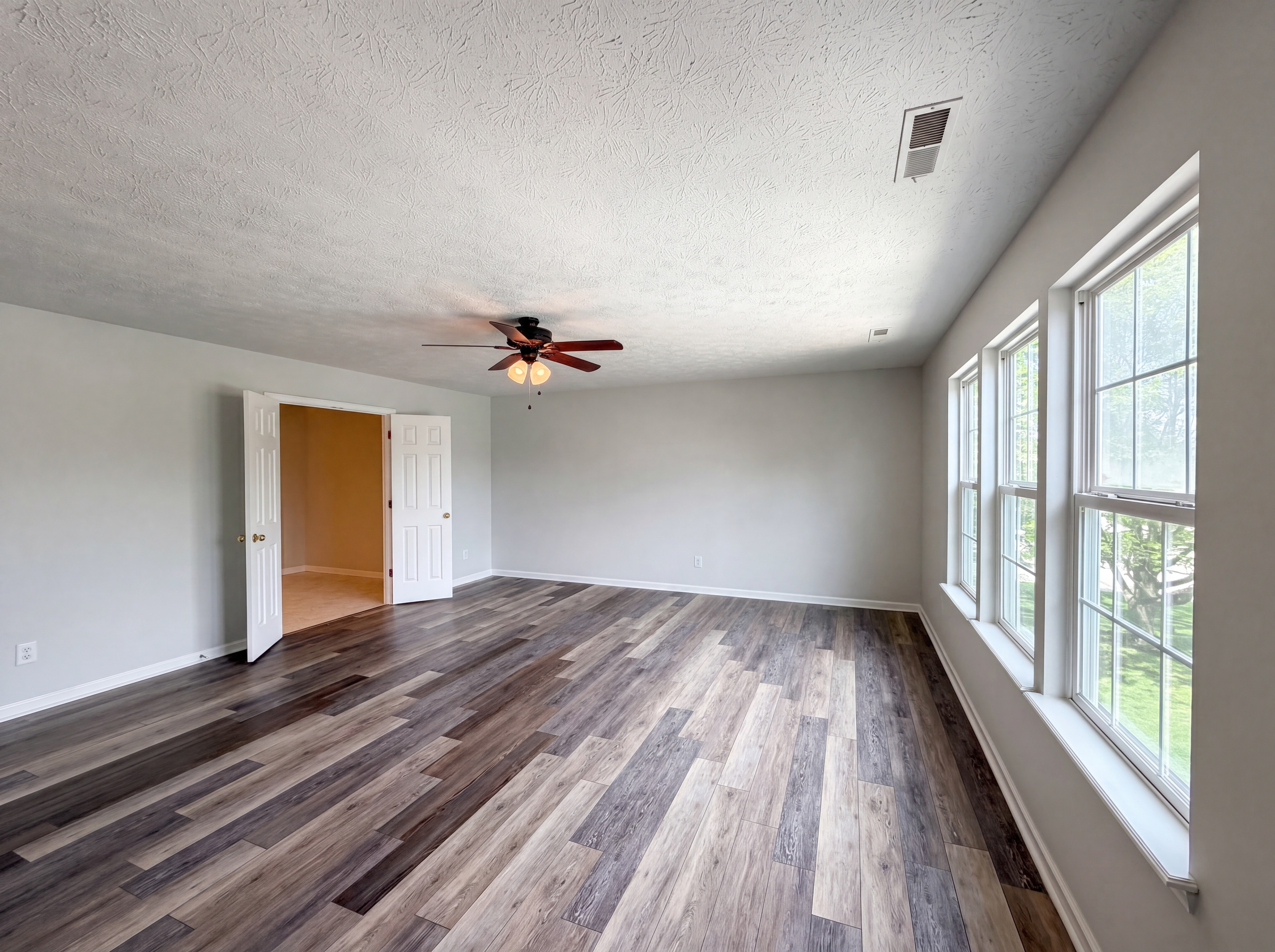 Photo 10 of 22 of 4636 Physics Way, Indianapolis, IN