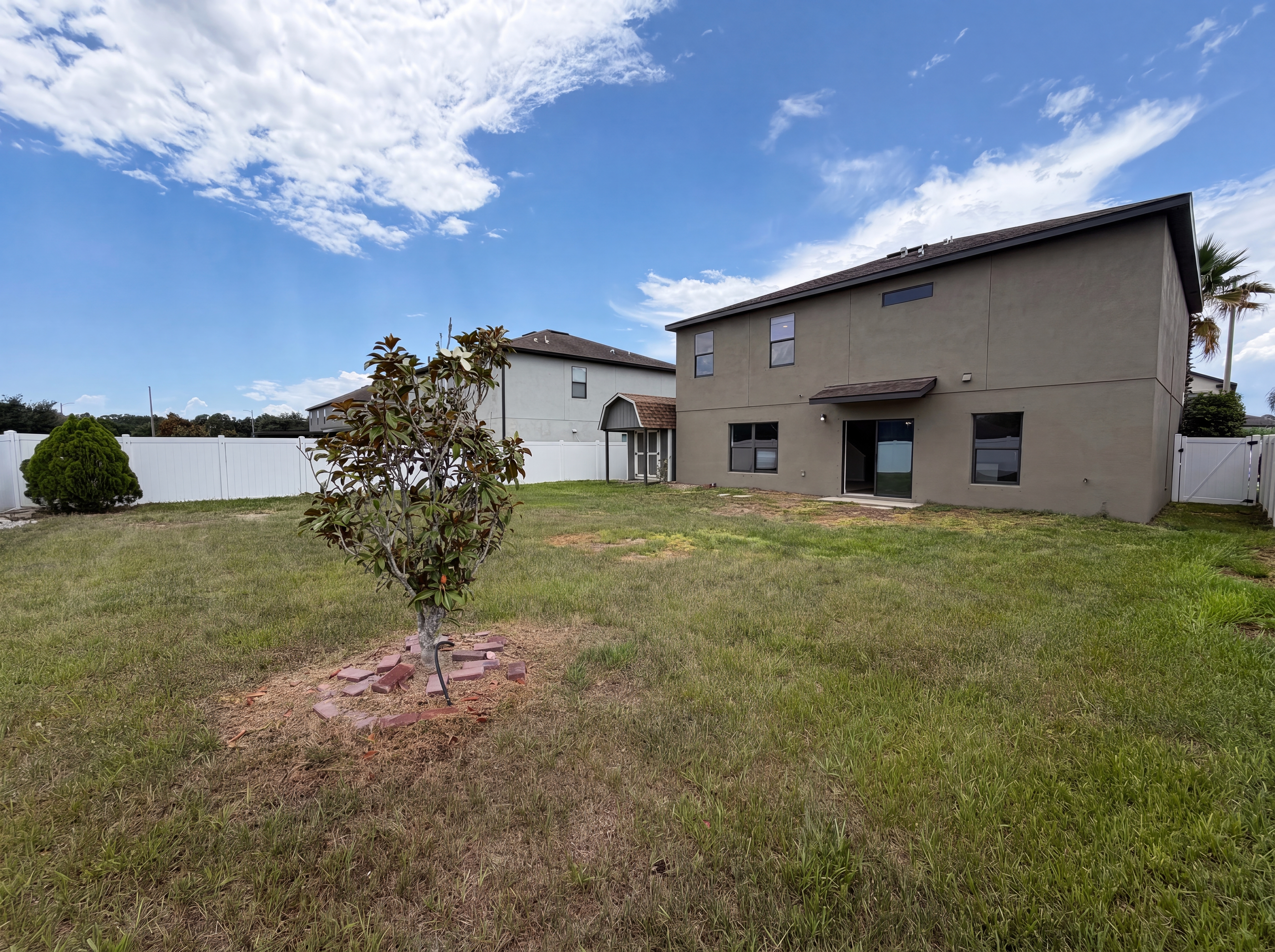 Photo 26 of 29 of 14207 Alistar Manor Dr, Wimauma, FL