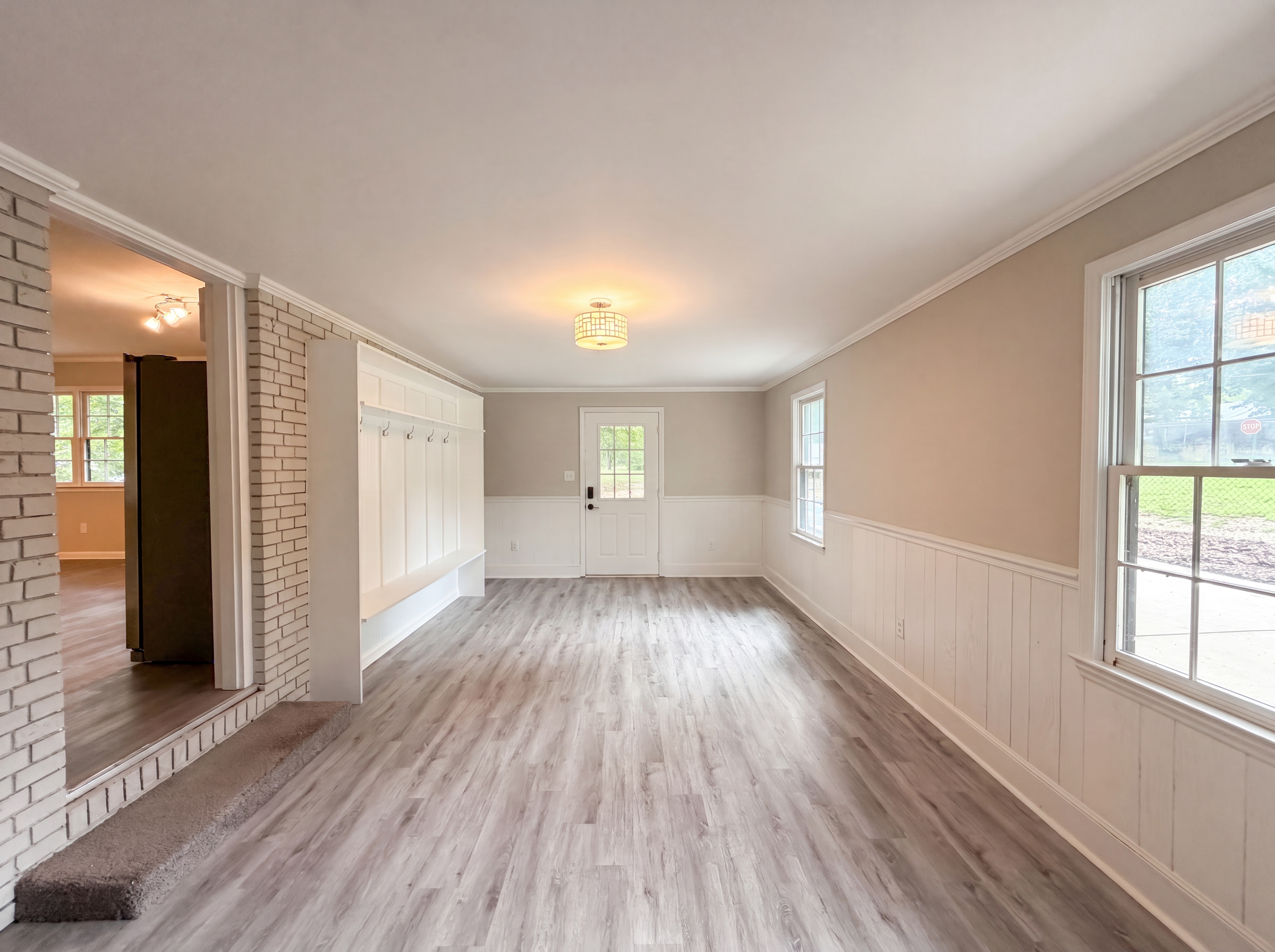 Photo 9 of 19 of 141 Greenbriar Dr, Matthews, NC
