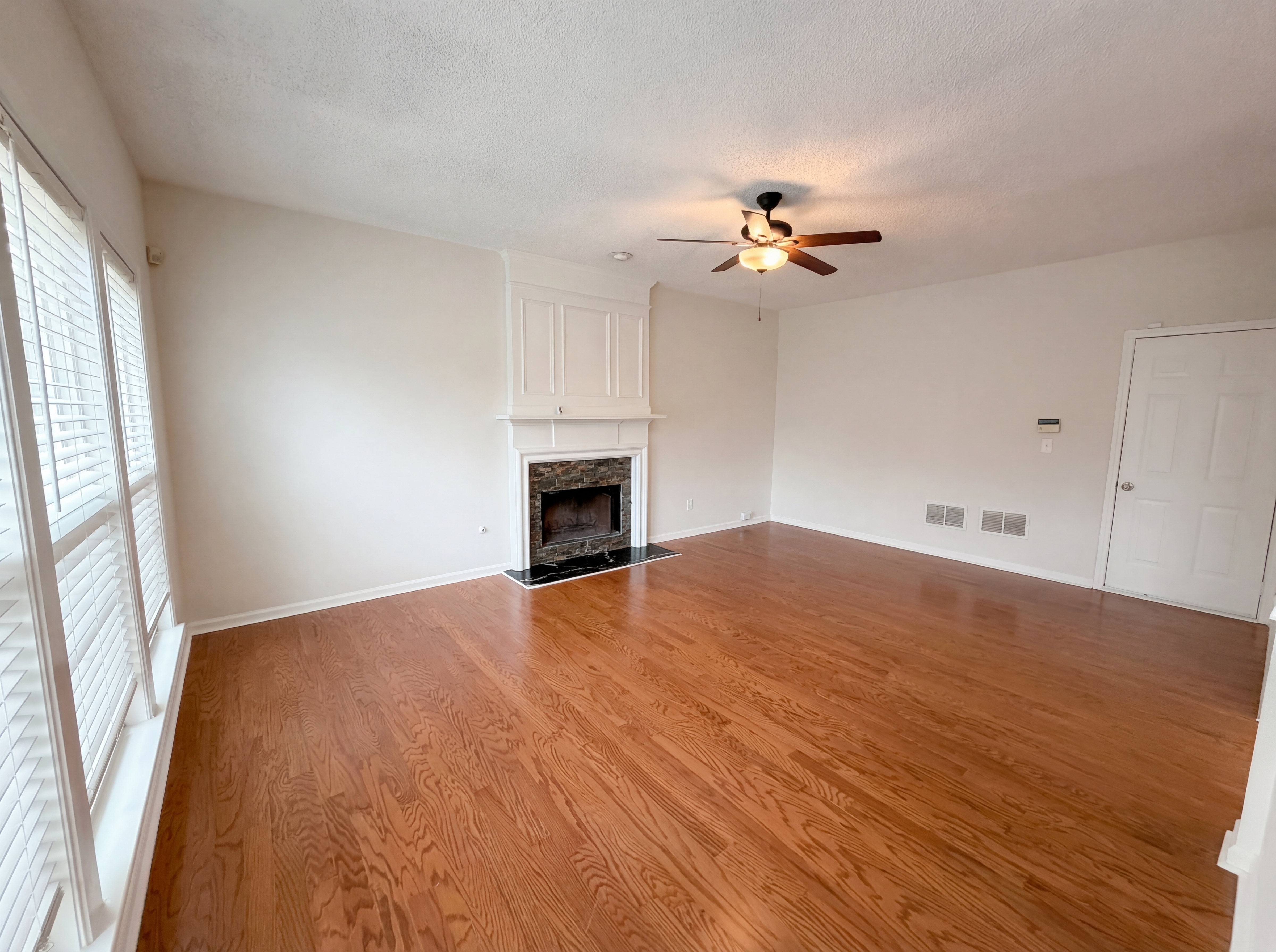Photo 16 of 45 of 3935 Lake Lanier Dr, Duluth, GA