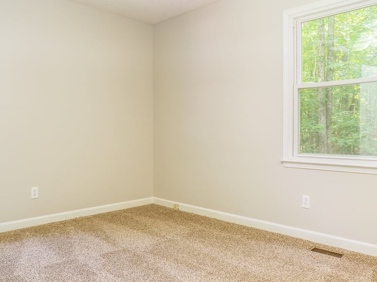Photo 14 of 19 - 5113 Laurie Dr, Raleigh, NC 27606