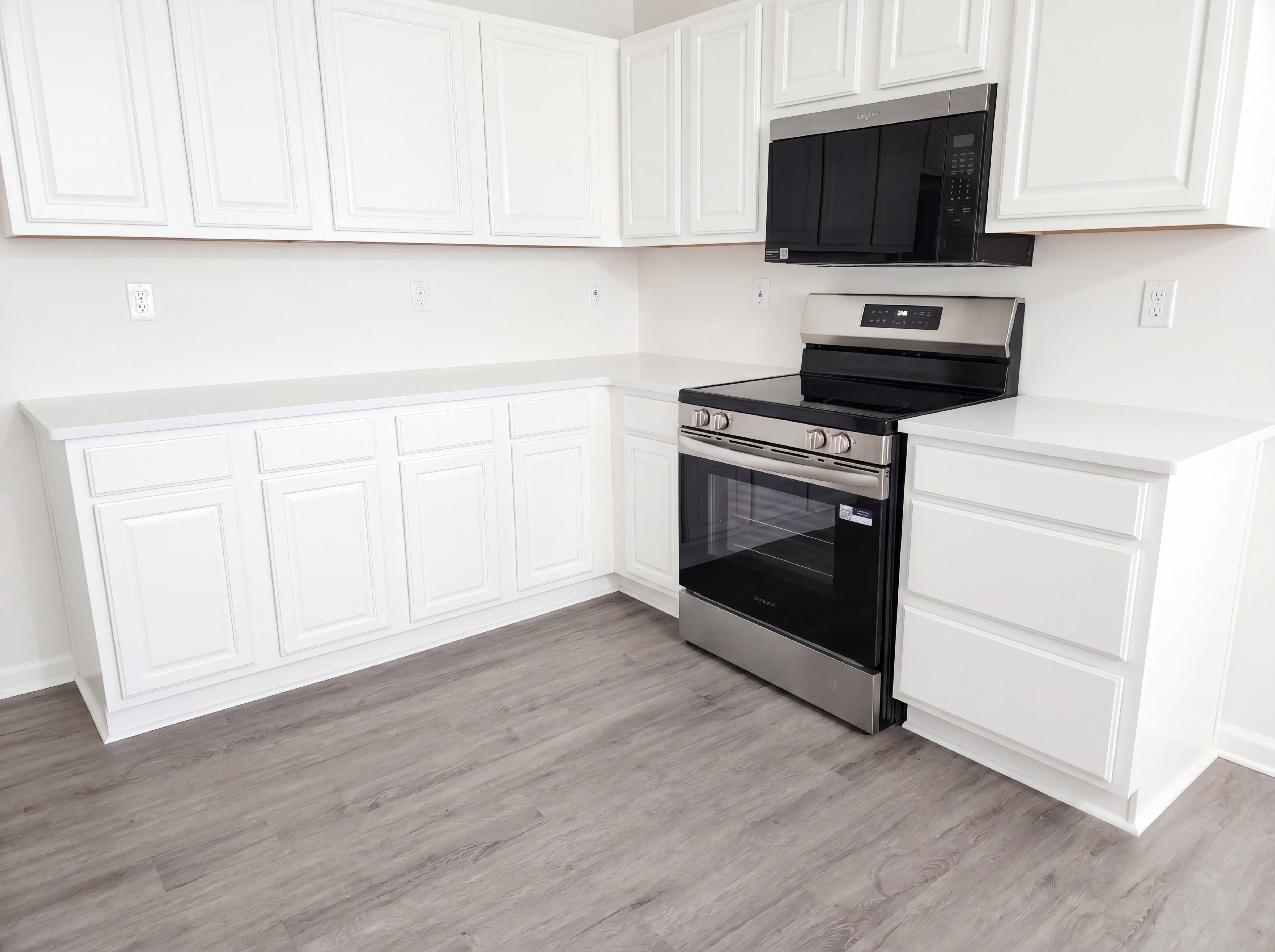 Photo 8 of 26 of 2212 Harborside Dr, DARDENNE PRAIRIE, MO