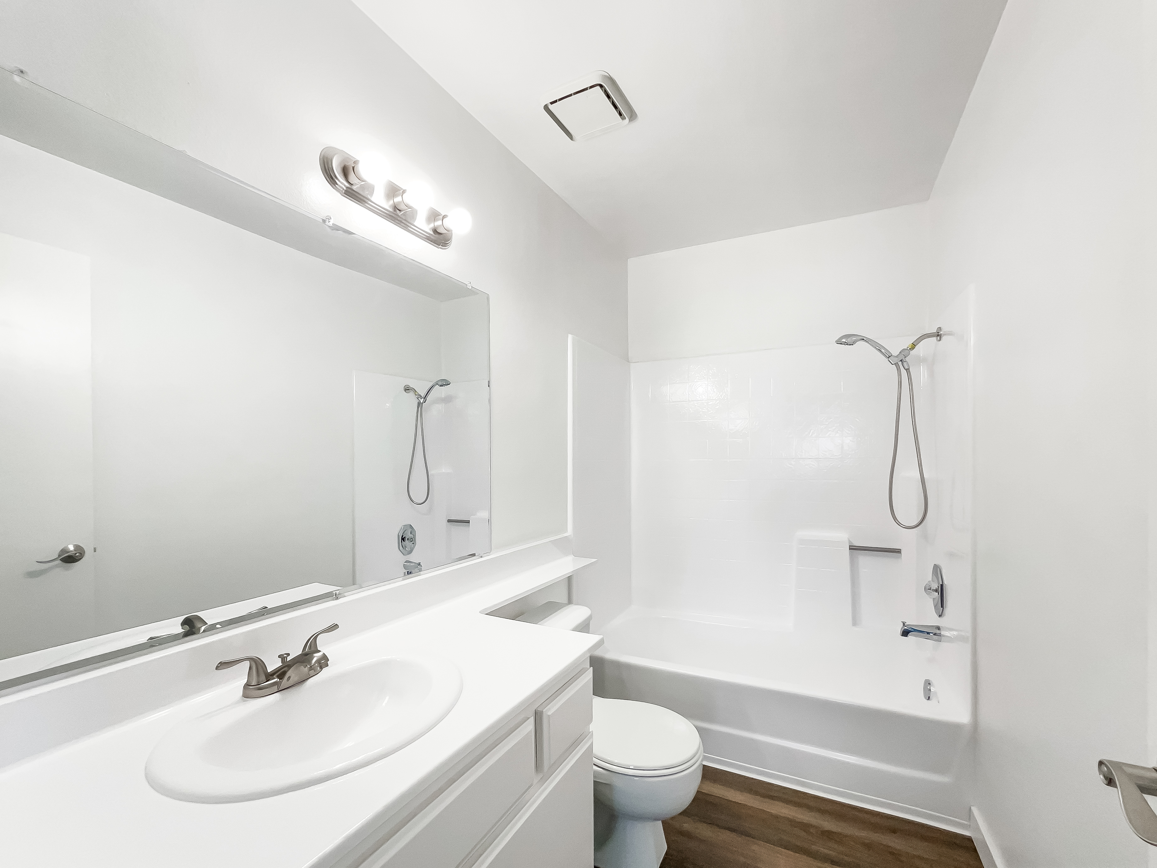 Photo 18 of 23 of 25922 Palomita Dr, Santa Clarita, CA