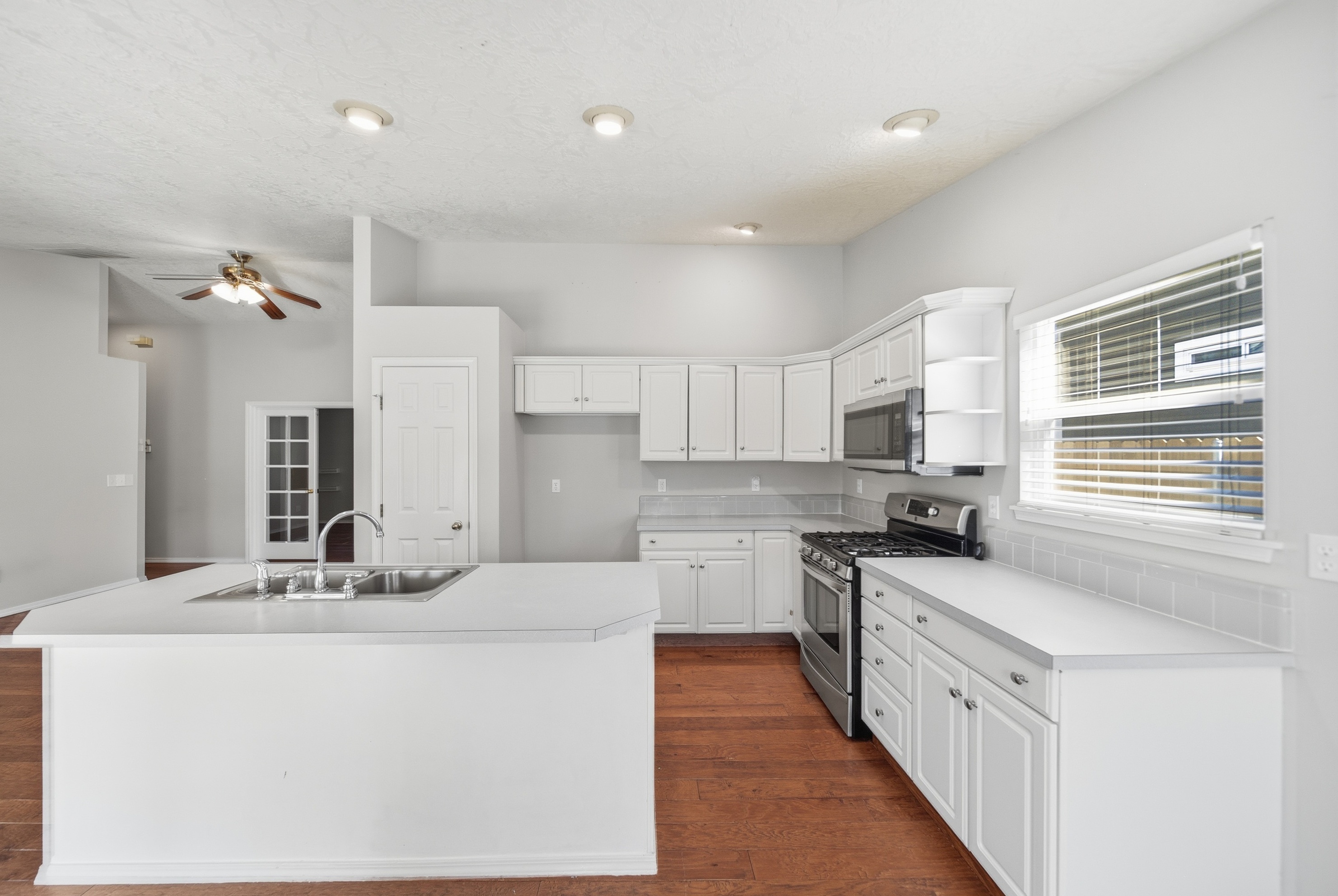 Photo 2 of 31 of 5417 N Hertford Way, Boise, ID