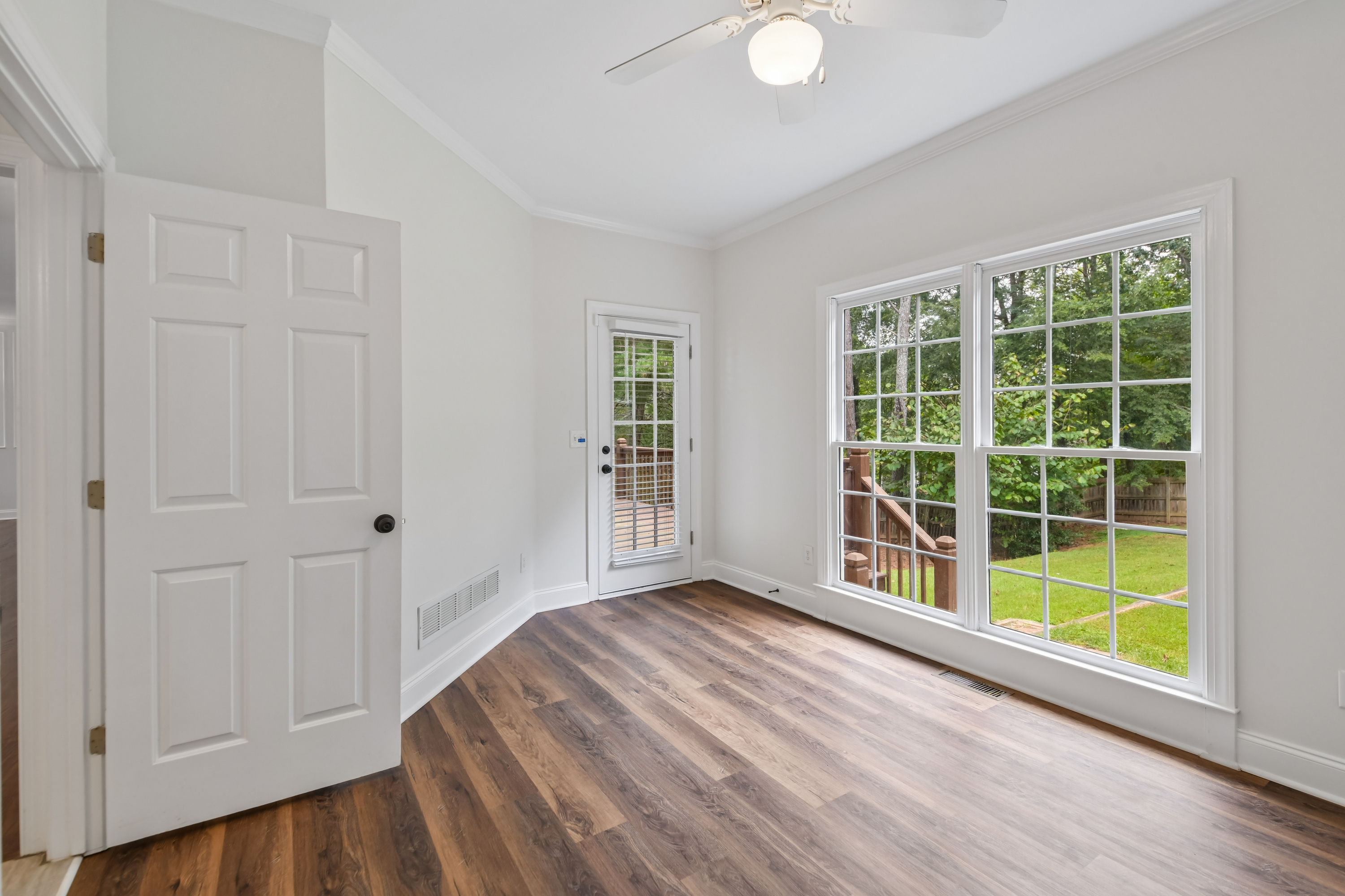 Photo 35 of 56 of 2298 Camden Dr SW, Marietta, GA
