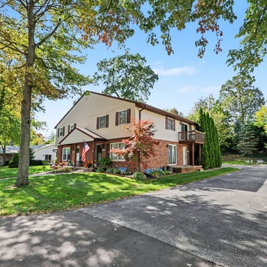 Property photo 1 of 3727 Ramblewood Dr