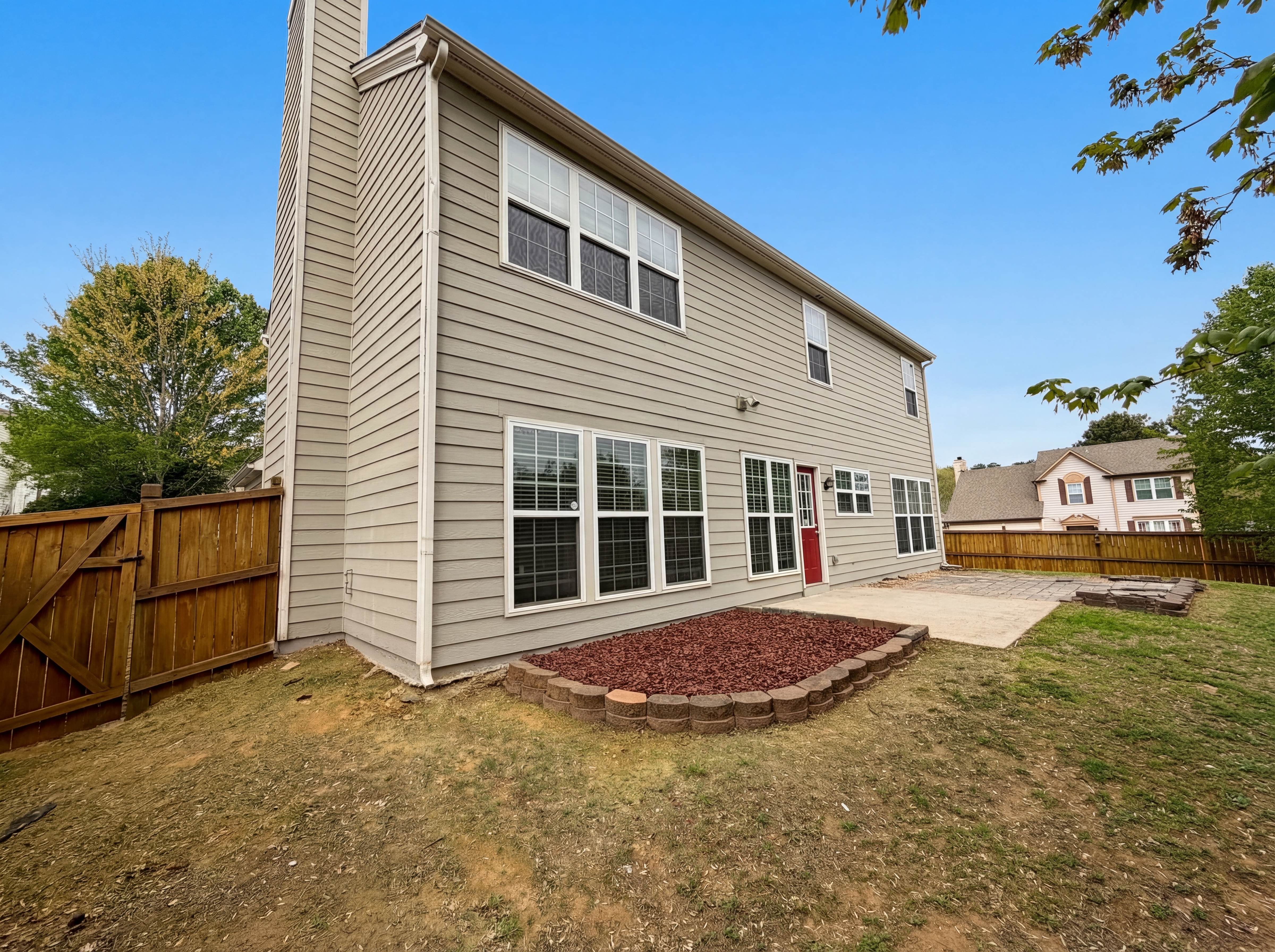 Photo 5 of 45 of 3935 Lake Lanier Dr, Duluth, GA