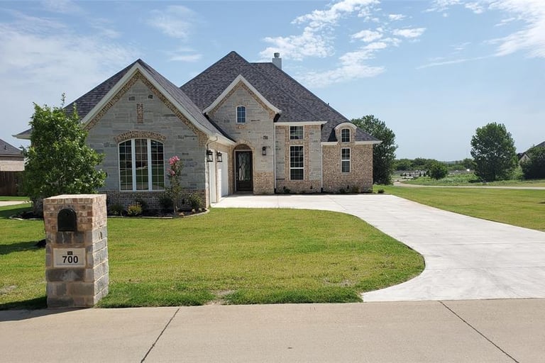 690 Prairie Timber Rd, Burleson, TX 76028 Opendoor