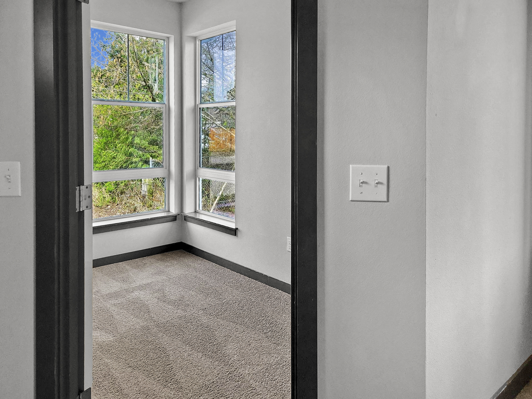 Photo 8 of 20 of 511 Debbie Dr, Sedro Woolley, WA