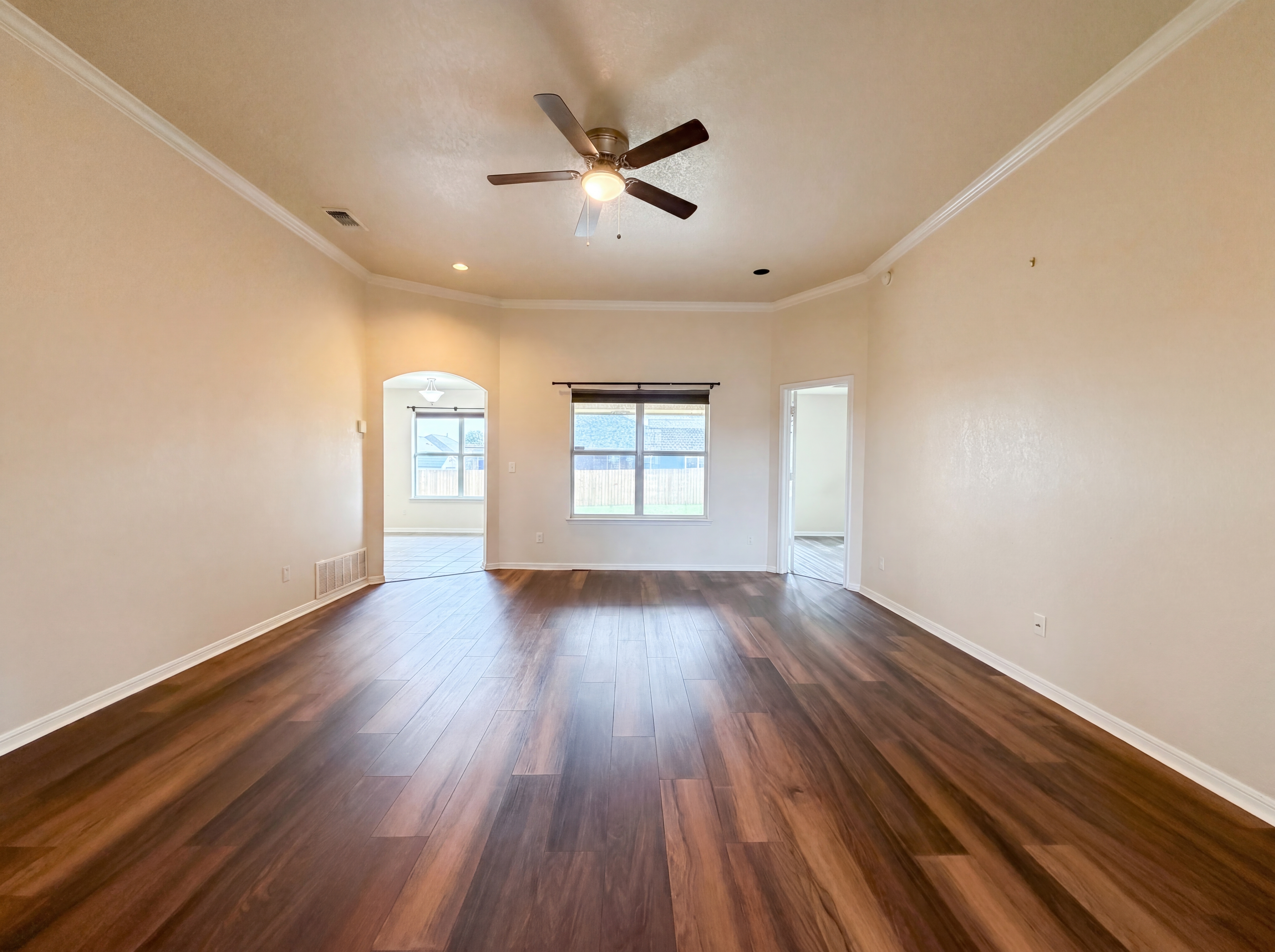 Photo 3 of 16 of 3905 Llano Estacado Ct, Killeen, TX
