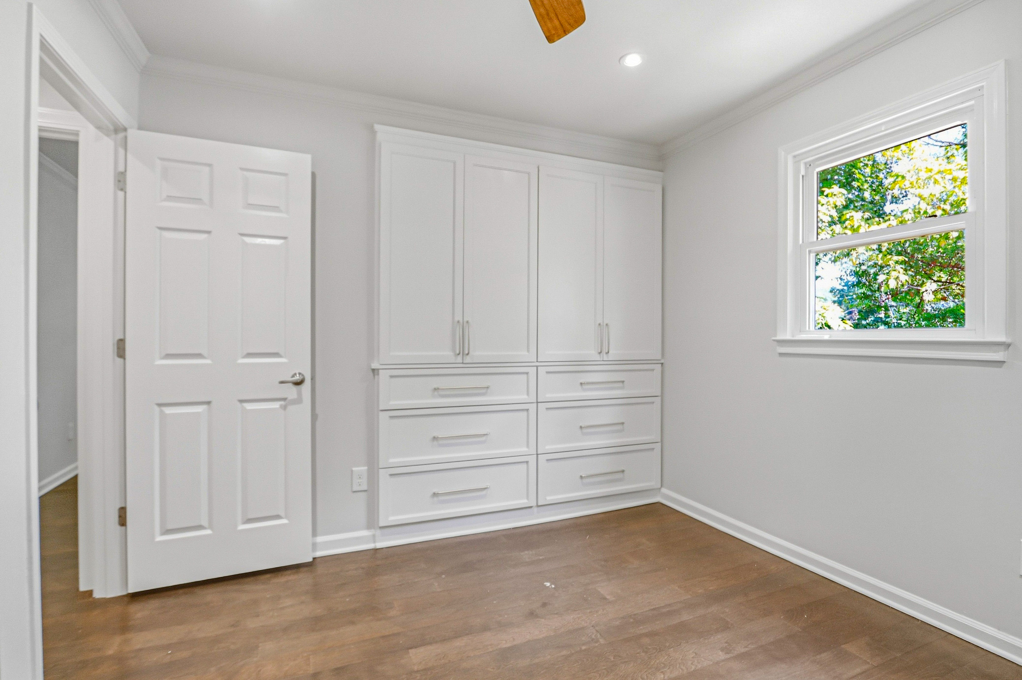 Photo 4 of 19 of 3841 Lavilla Dr, Powder Springs, GA
