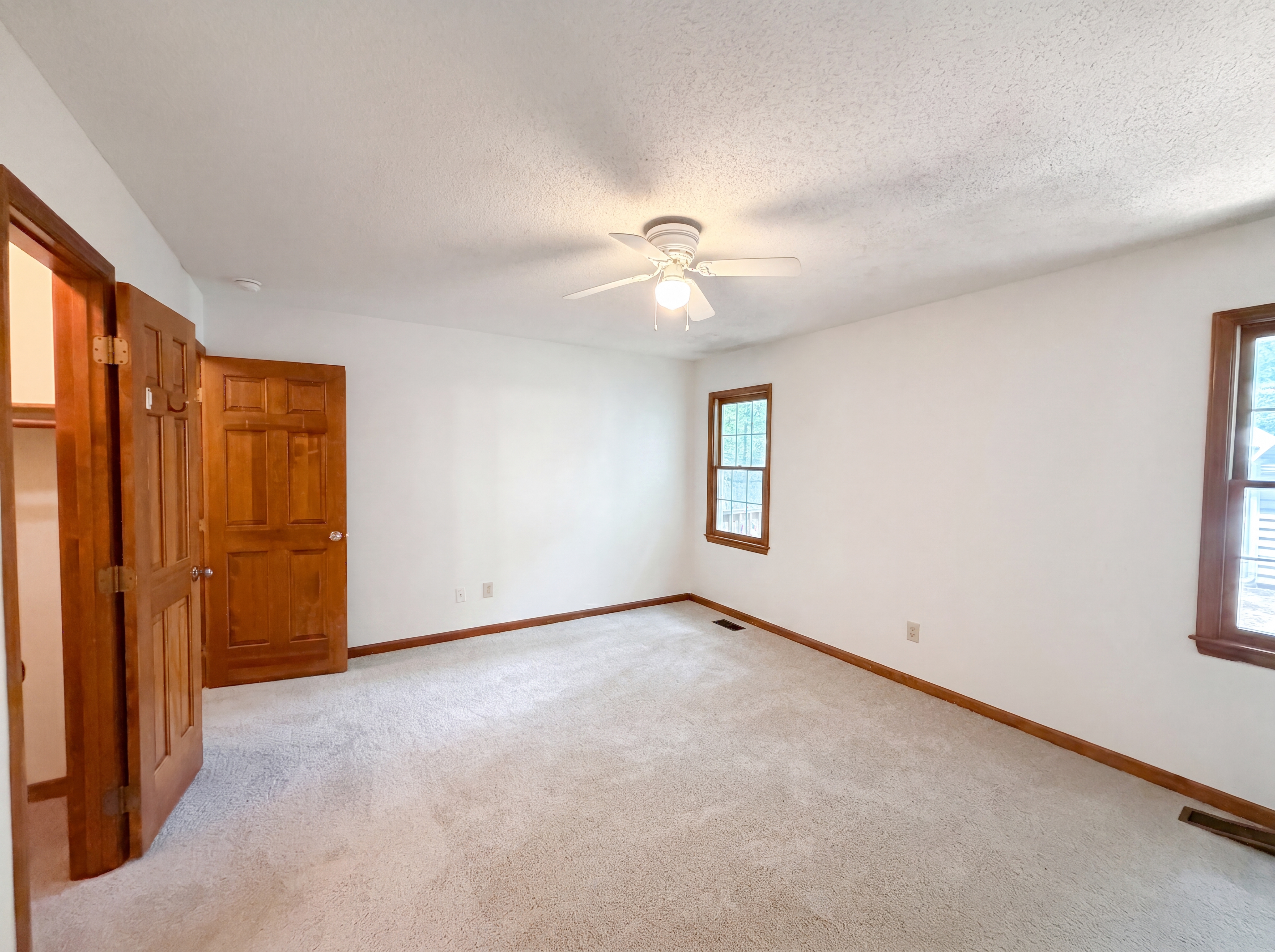 Photo 12 of 16 of 9425 Cartersville Ct, Raleigh, NC