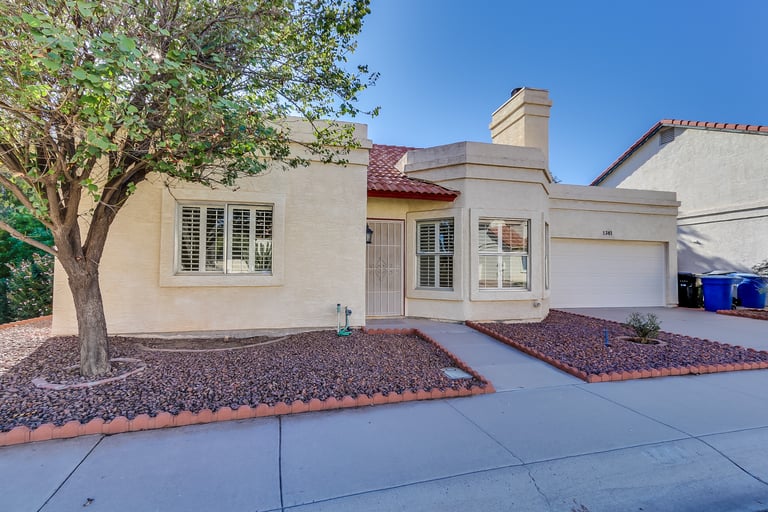 Photo 1 of 28 - 1741 E Geronimo St, Chandler, AZ 85225