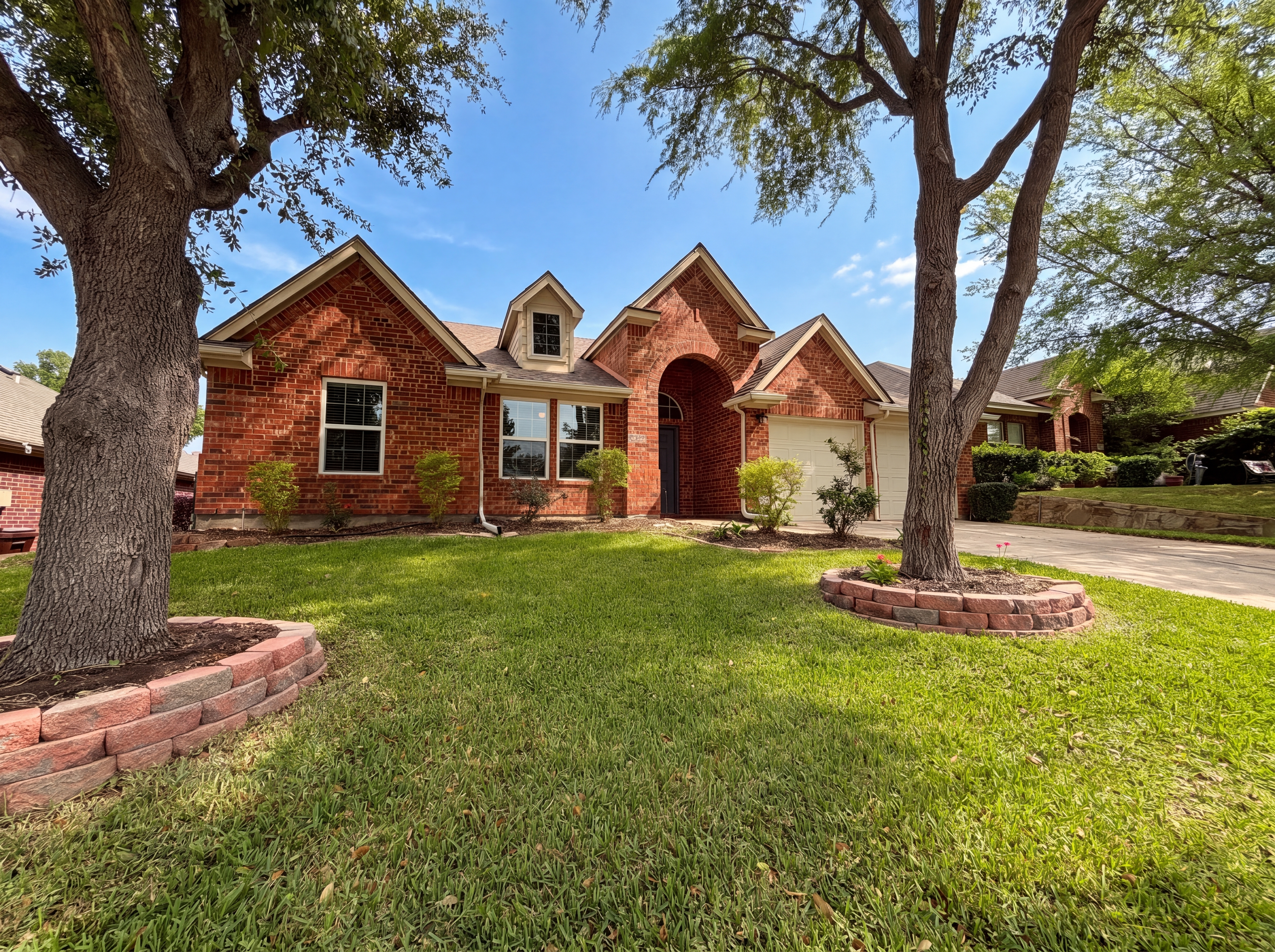 Photo 17 of 20 of 2805 Hereford Rd, Denton, TX
