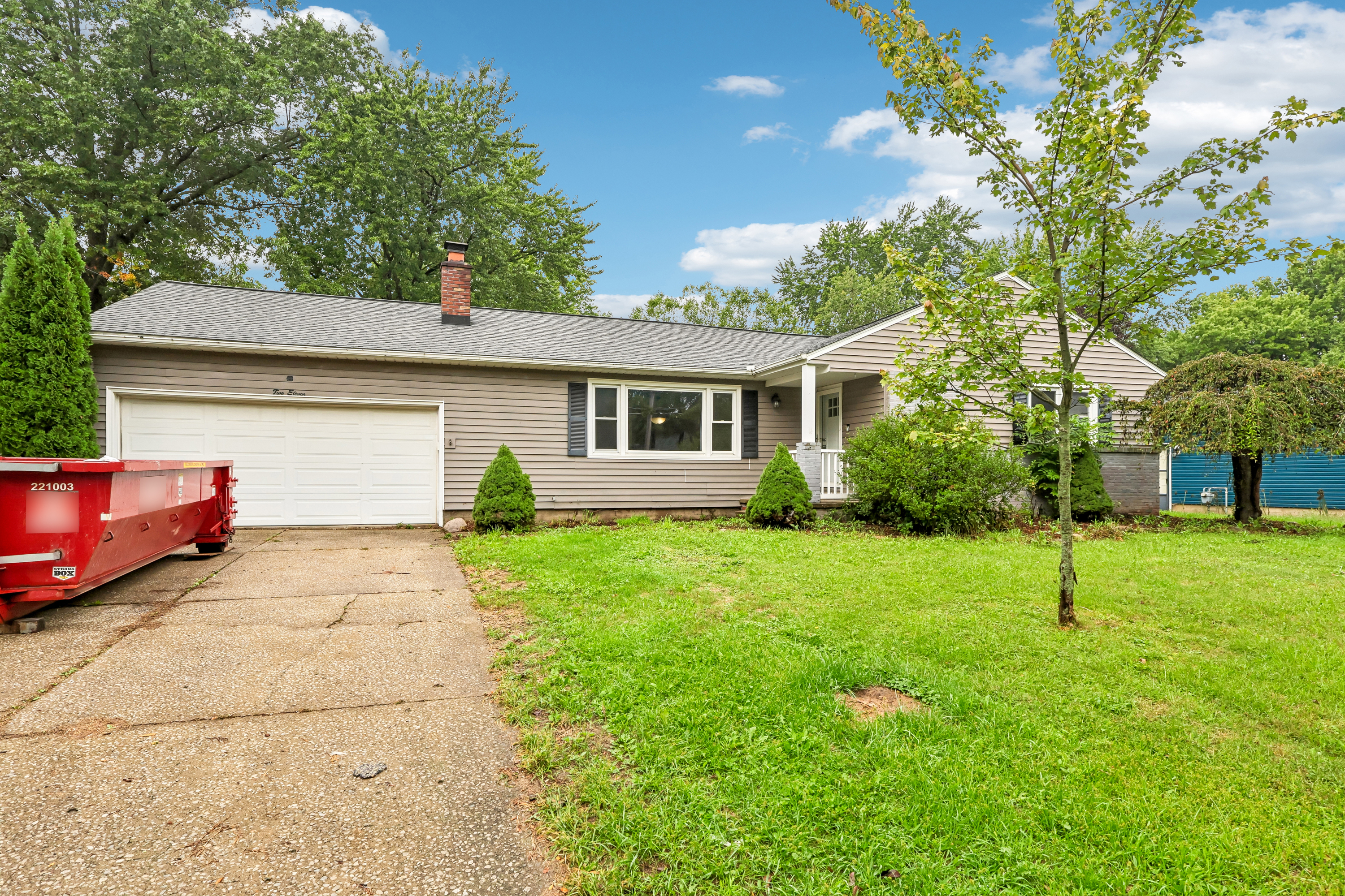 Photo 24 of 50 of 211 Roshon Dr, Medina, OH