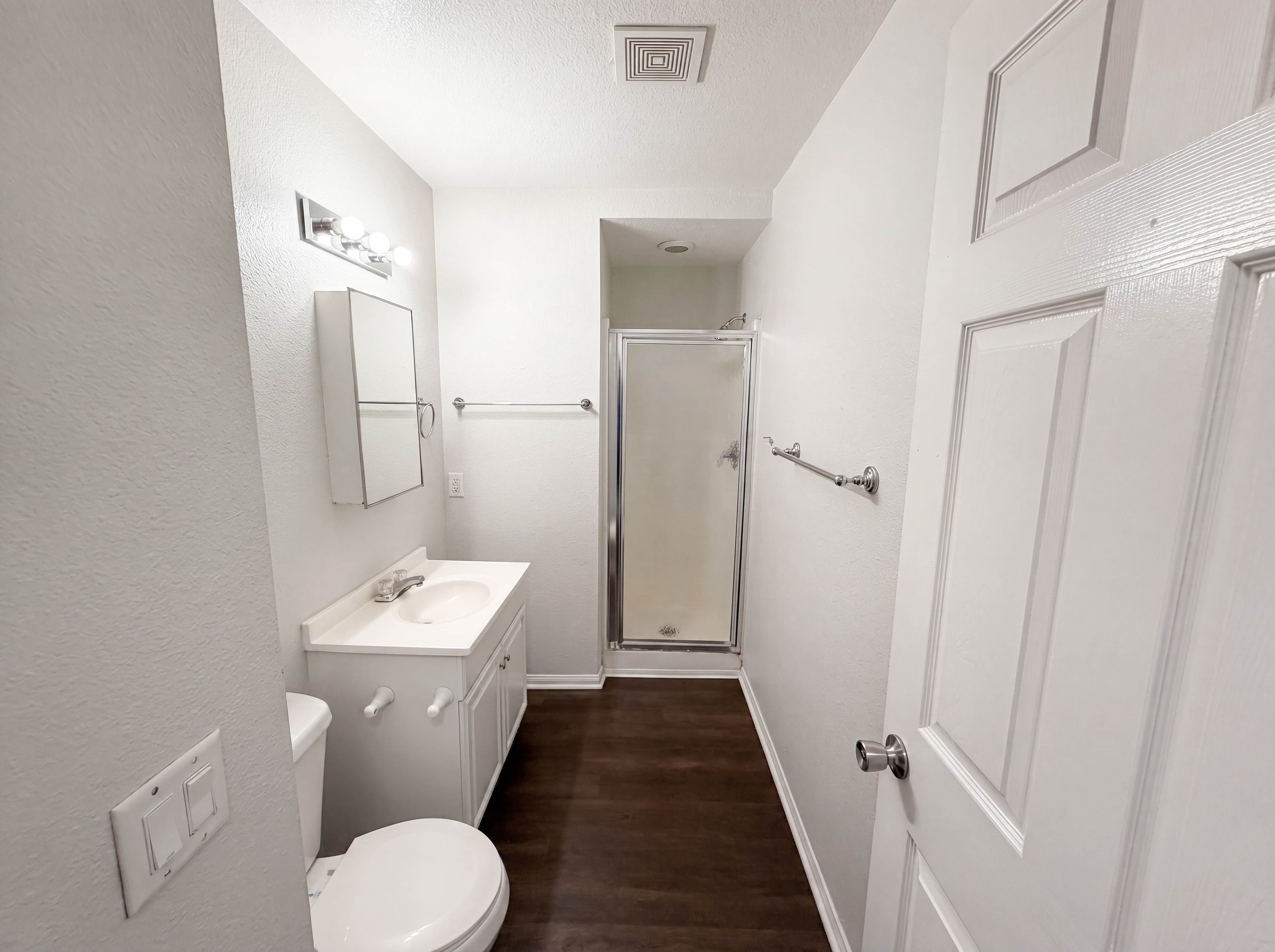 Photo 16 of 20 of 215 Laurel Ln, Hemet, CA