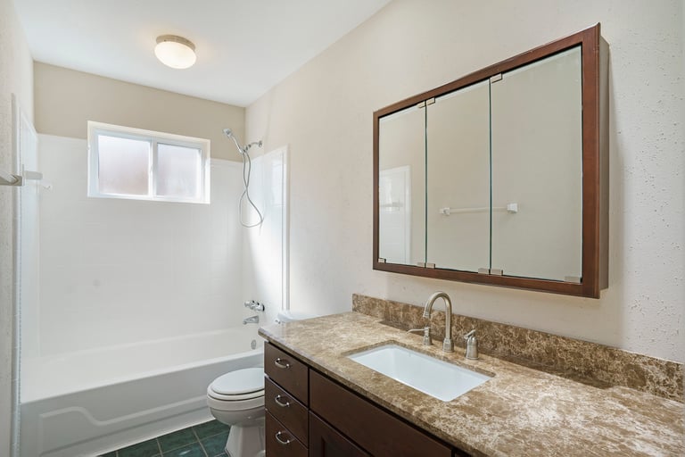 Photo 17 of 17 - 3806 Teakwood Dr, La Porte, TX 77571