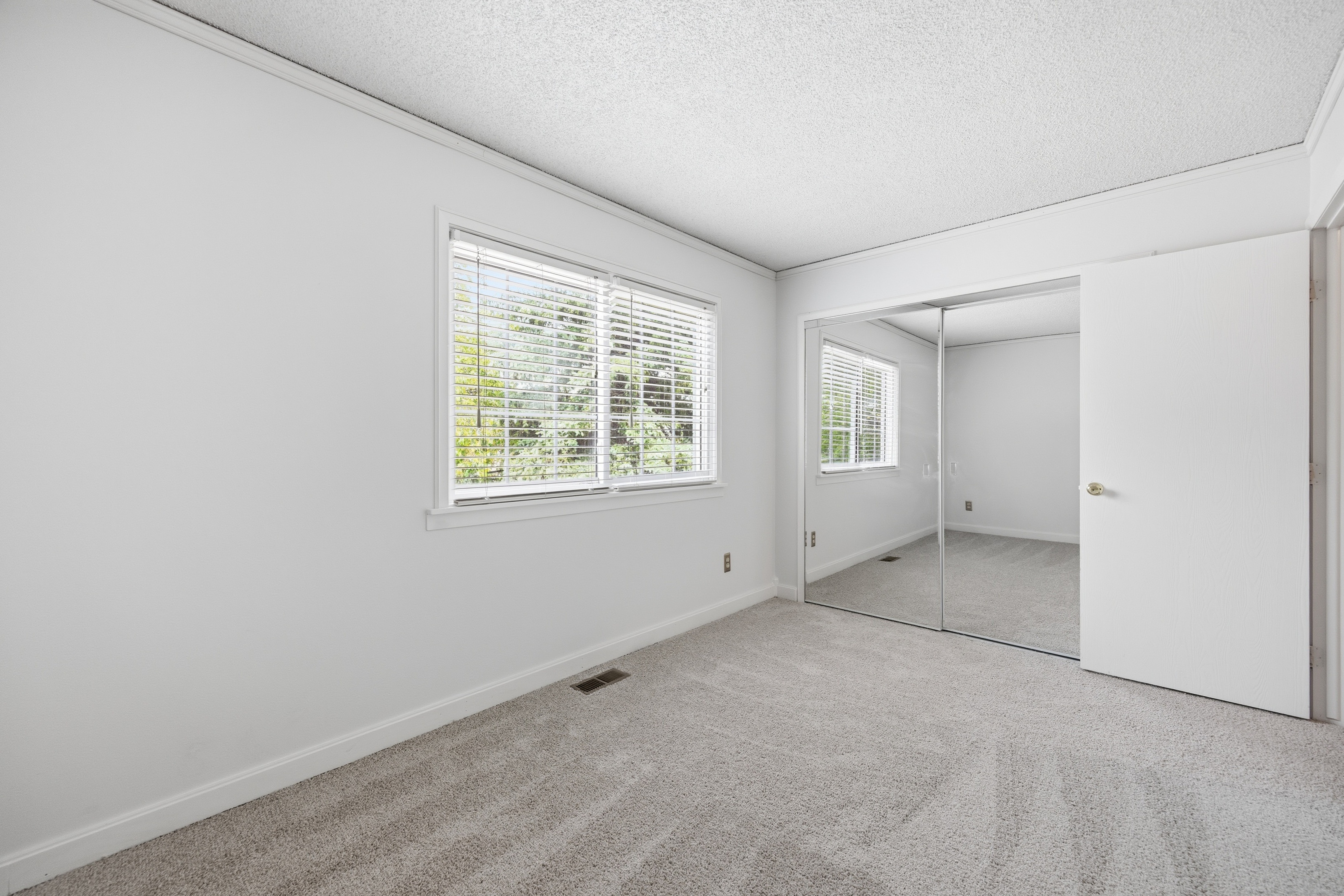 Photo 22 of 34 of 3045 Zephyr Dr, Colorado Springs, CO