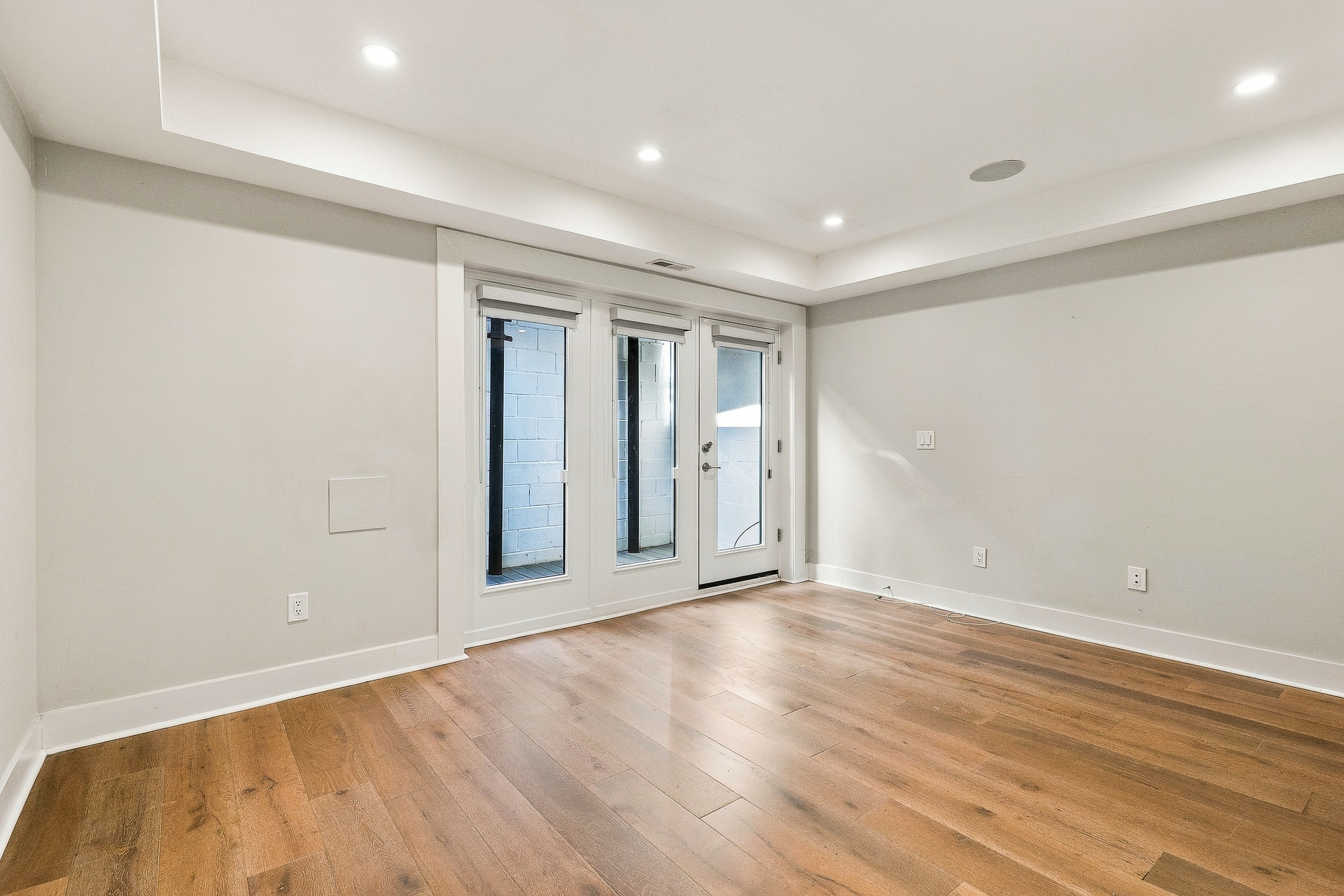 Photo 4 of 18 of 1126 5th St NW, Washington, DC