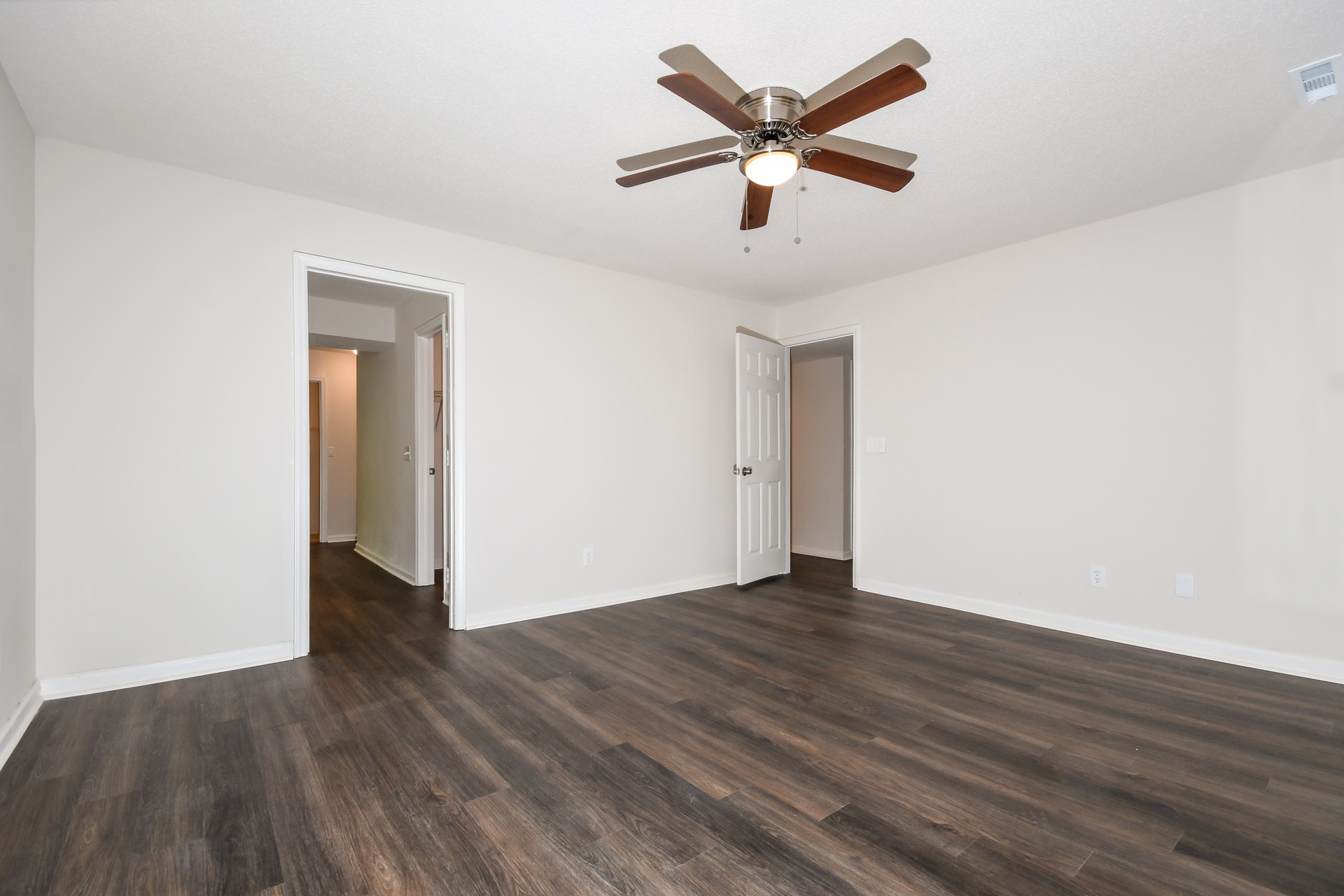 Photo 4 of 22 of 343 Damascus Dr, Summerville, SC