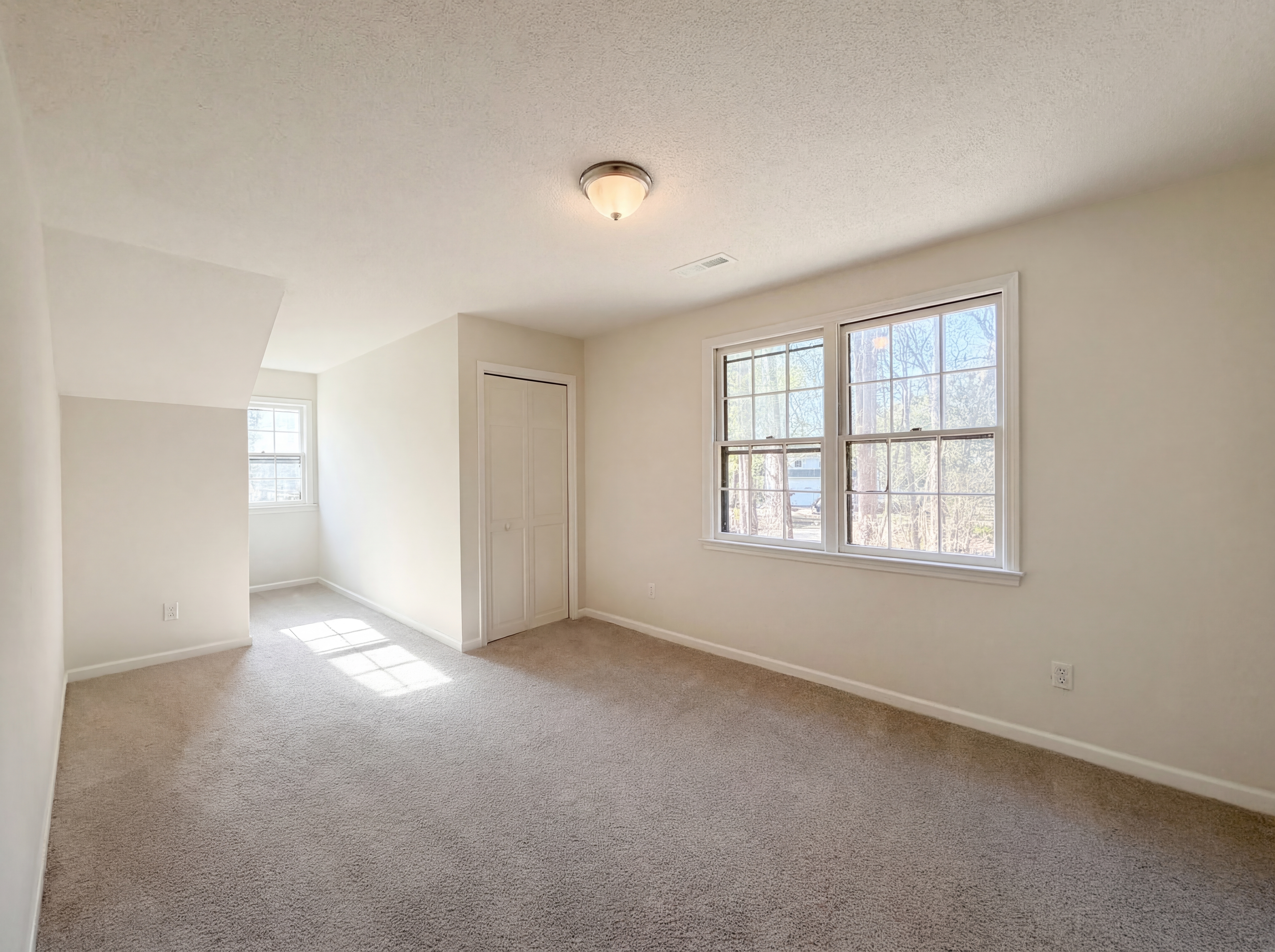 Photo 11 of 22 of 102 Brailsford Rd, Summerville, SC