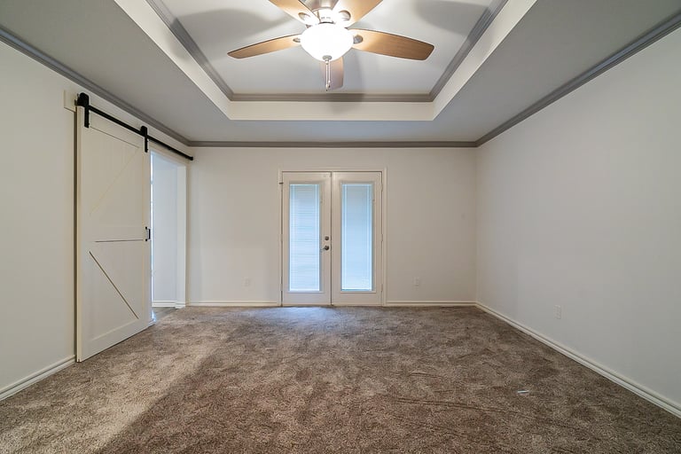 Photo 23 of 36 - 7924 Londonderry Dr, North Richland Hills, TX 76182