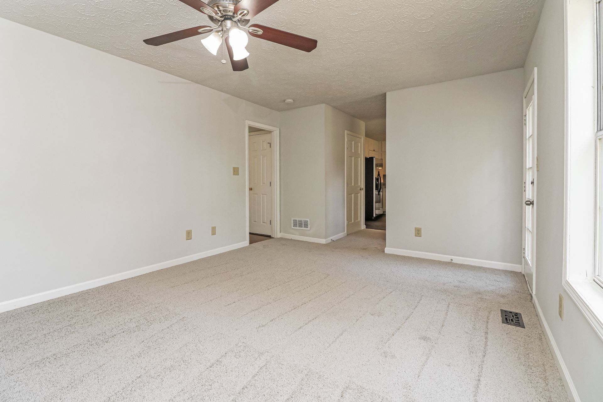 Photo 12 of 30 of 4050 Paloverde Dr NW, Kennesaw, GA