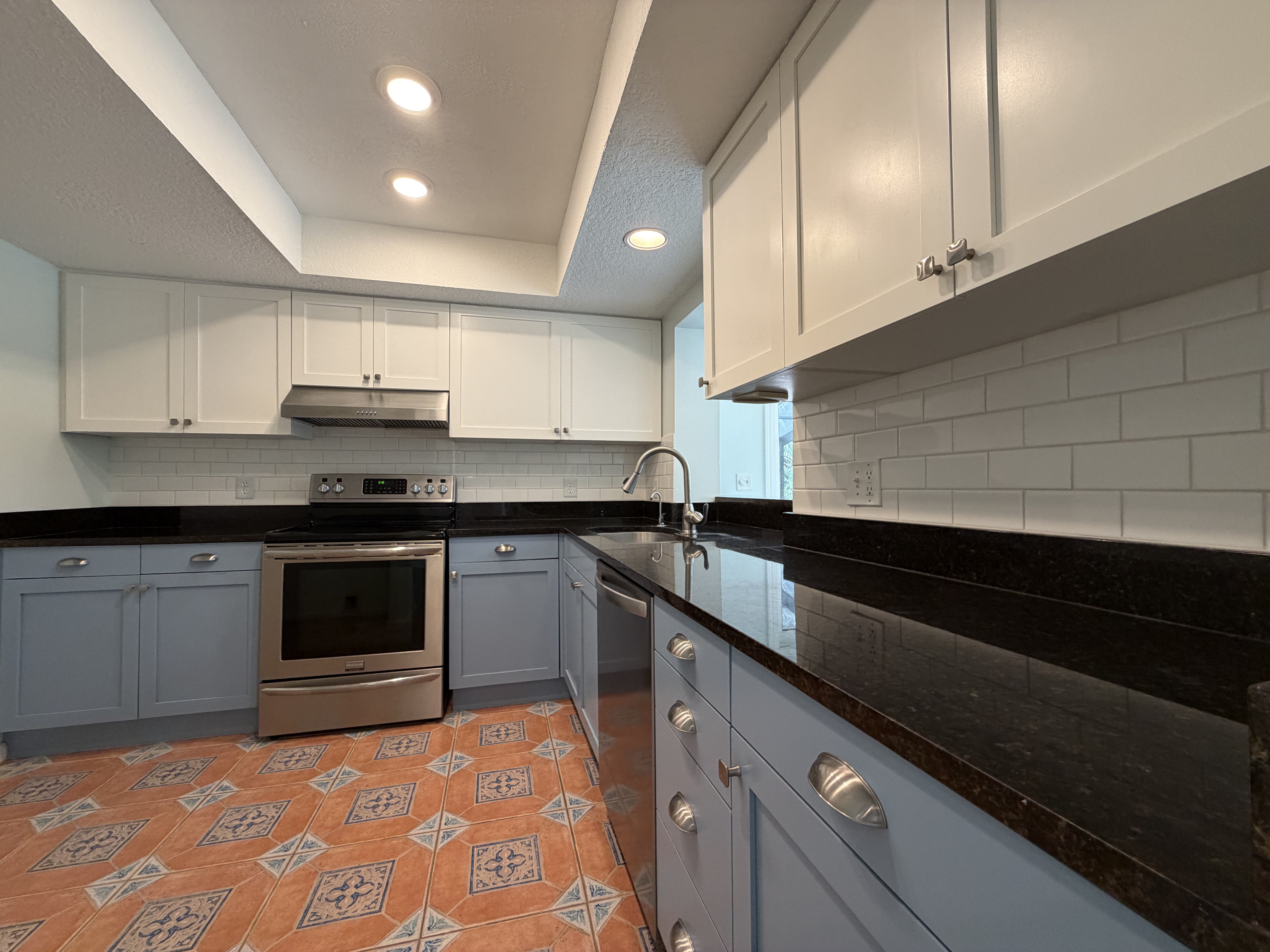 Photo 2 of 17 of 628 Miramar Ln, Ponte Vedra Beach, FL
