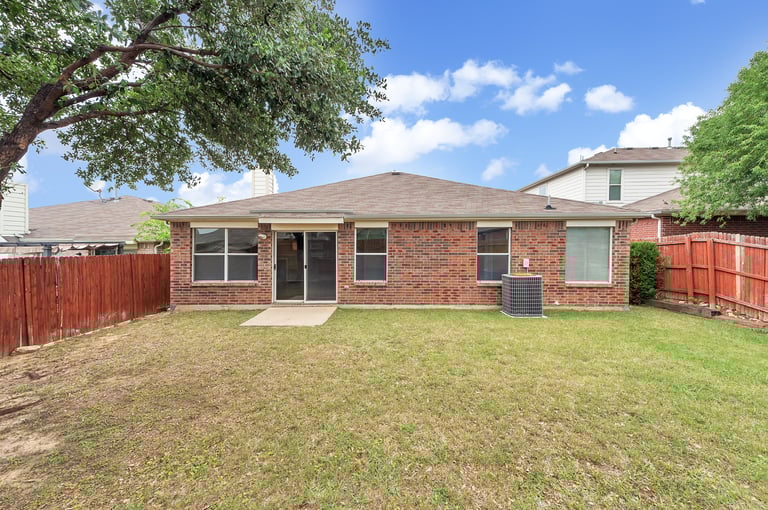 Photo 23 of 23 - 1816 Little Deer Ln, Fort Worth, TX 76131