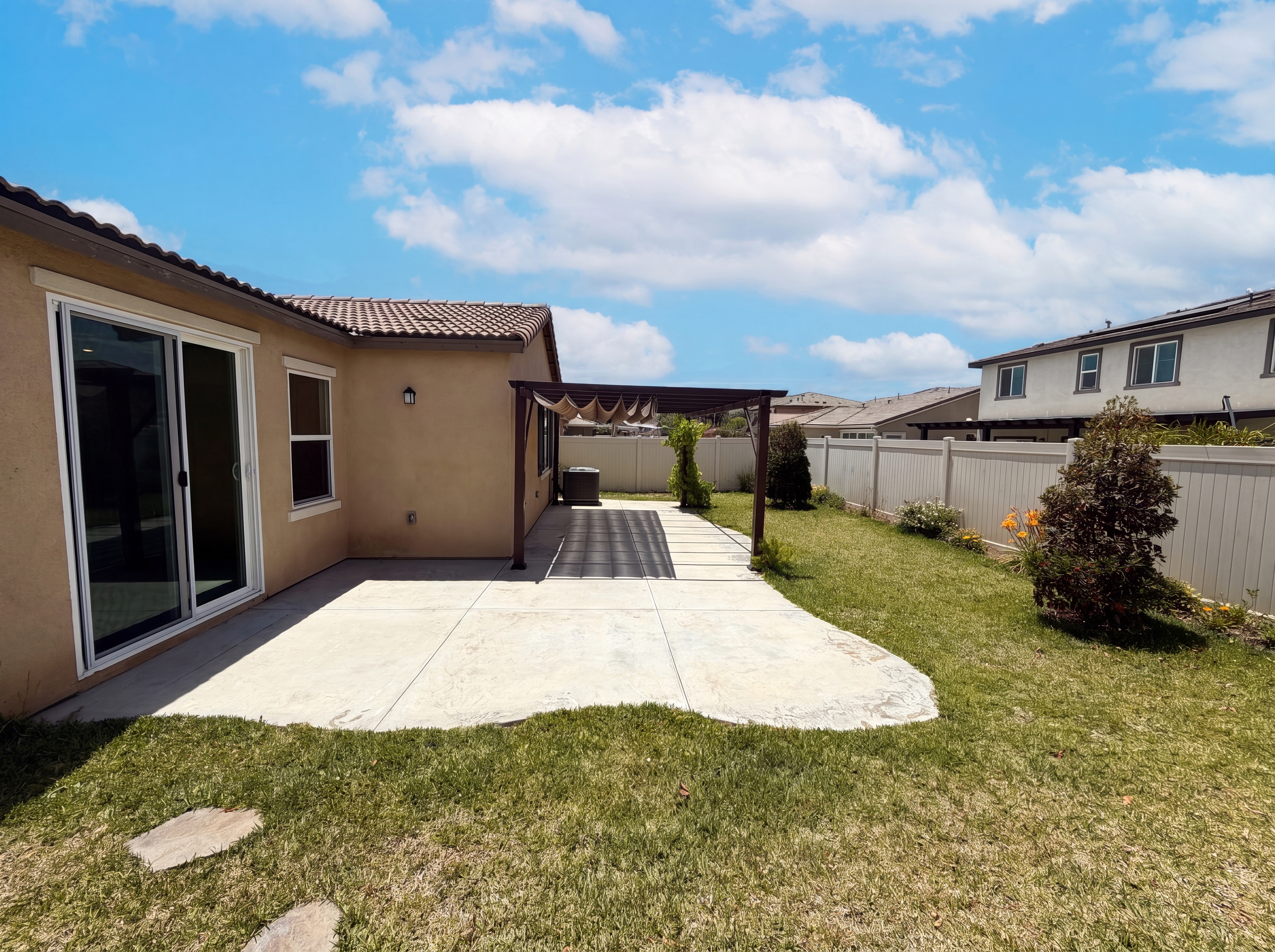 Photo 18 of 19 of 2460 Fernwood Ln, Perris, CA