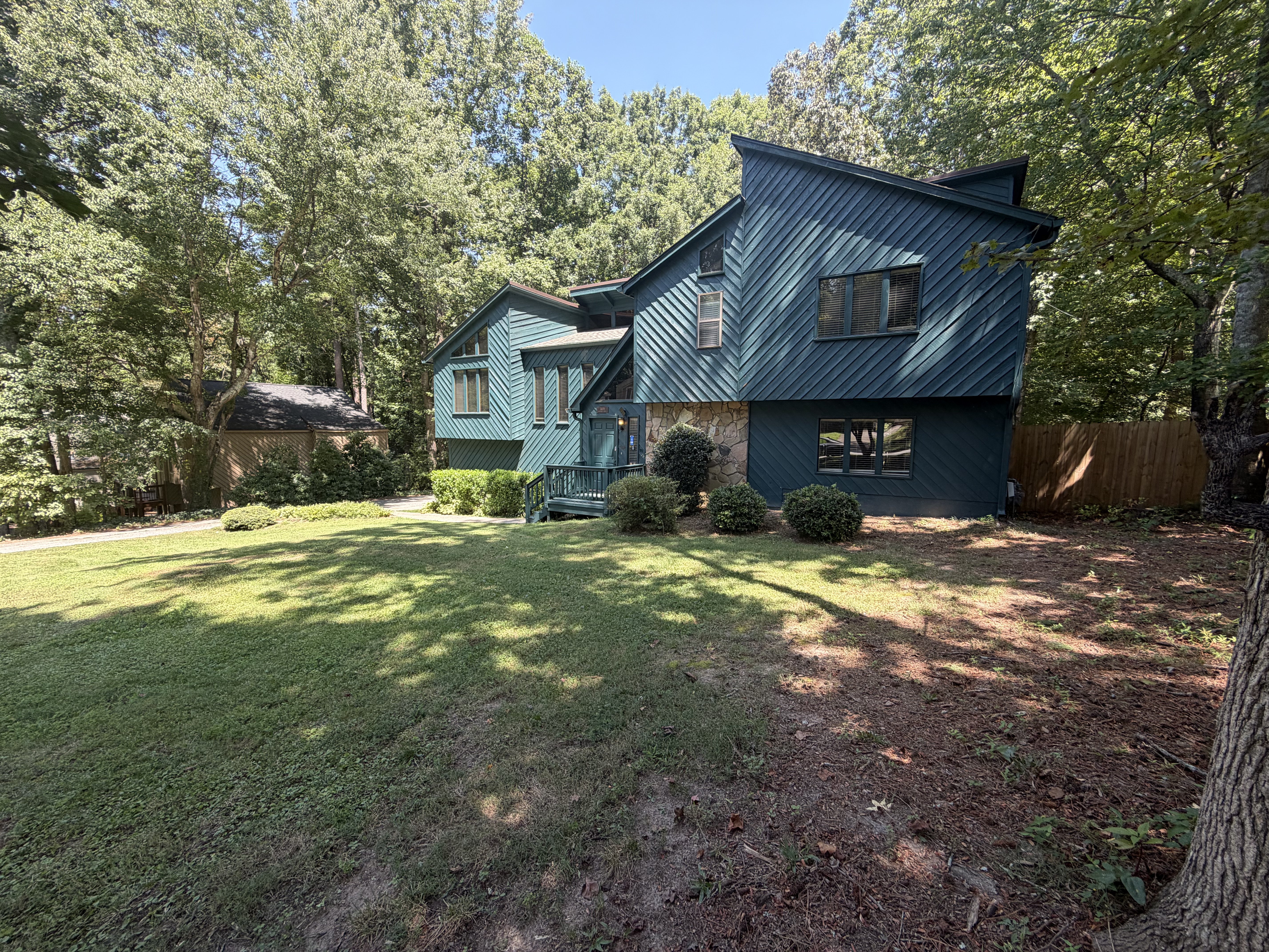 Photo 27 of 33 of 3409 Woodrun Trl, Marietta, GA