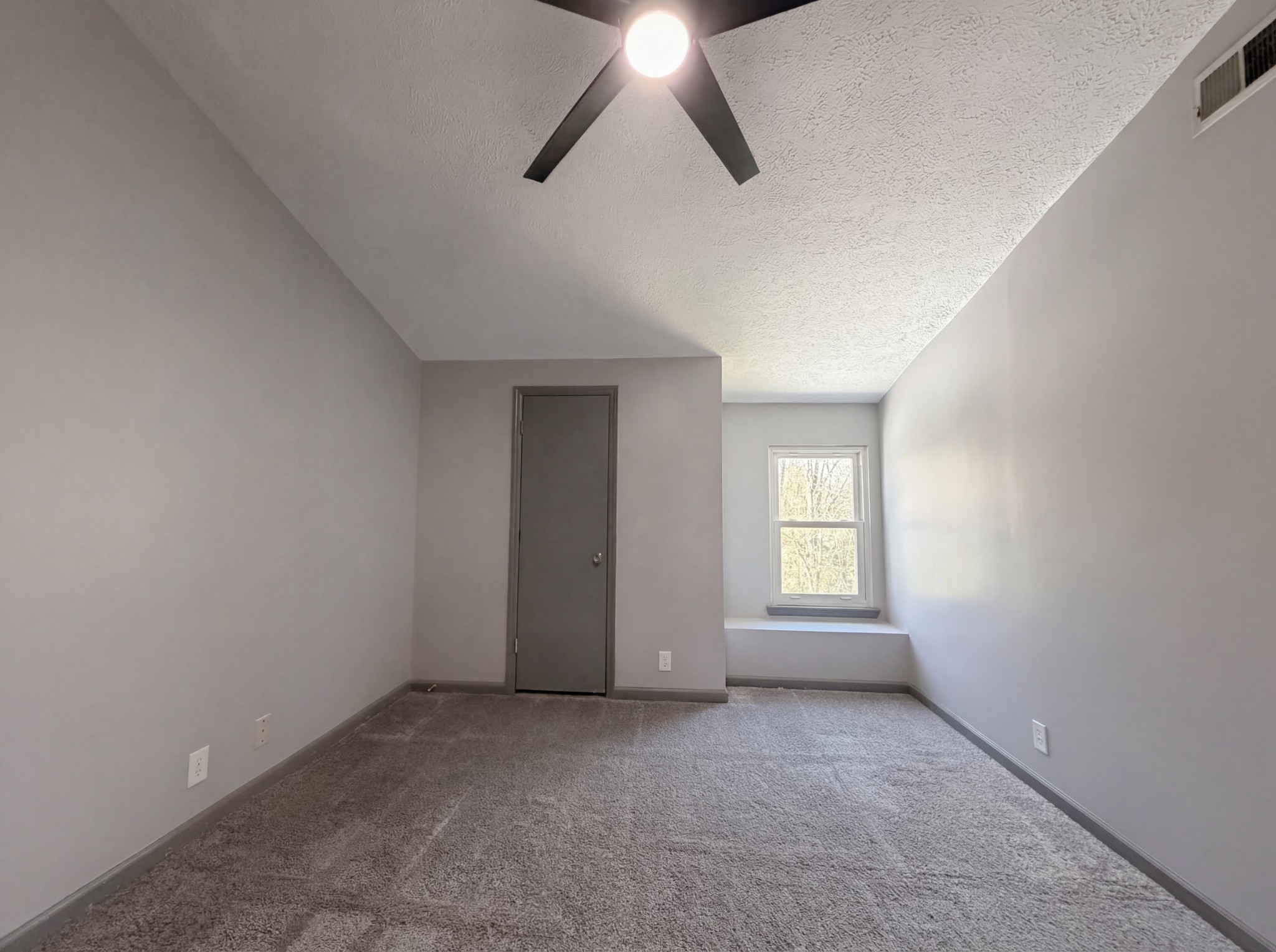Photo 10 of 21 of 2976 Claymille Blvd, Nashville, TN