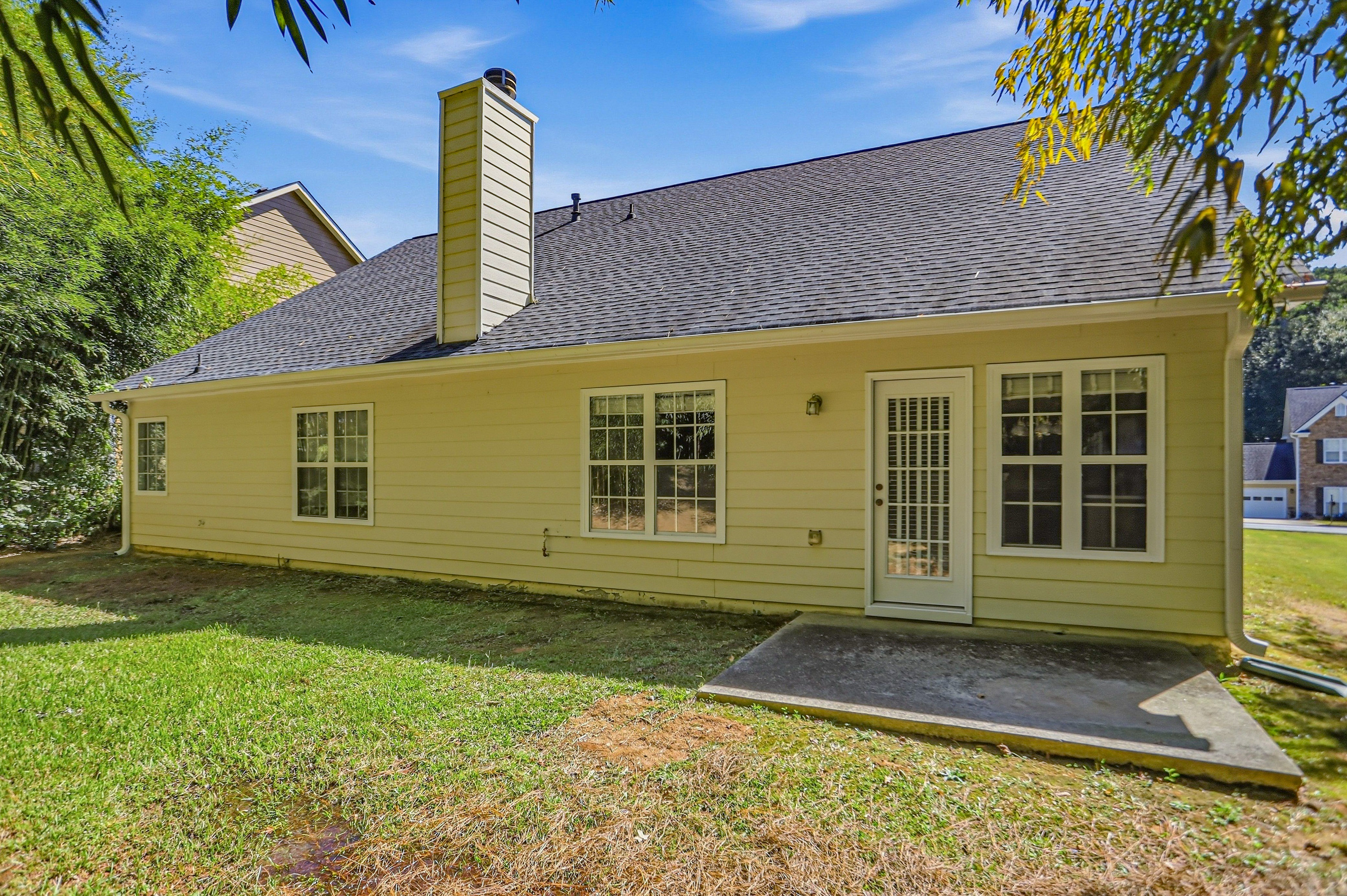Photo 5 of 18 of 2414 Caneridge Pt SW, Marietta, GA