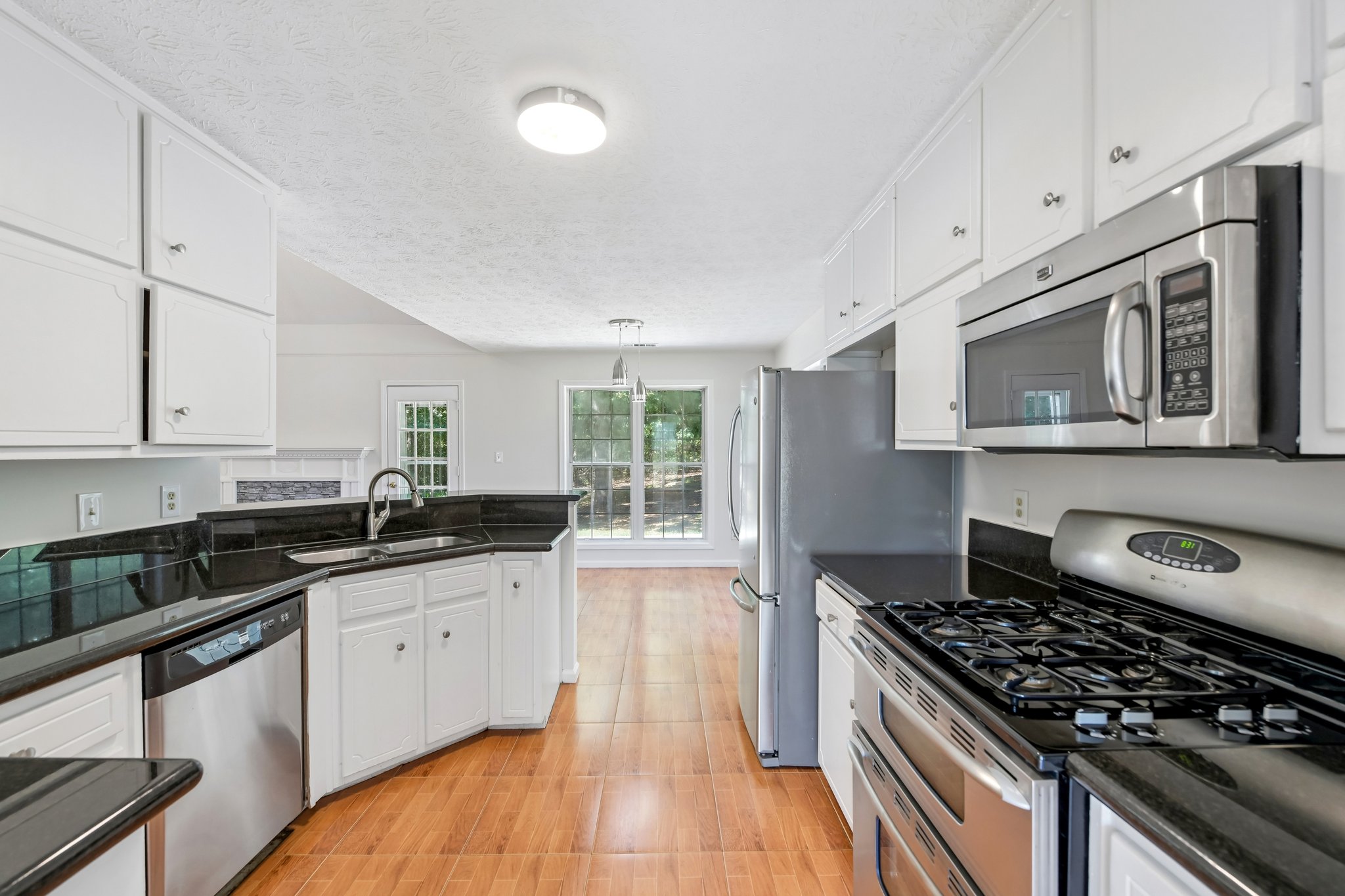 Photo 10 of 38 of 206 Northwind Dr, Stockbridge, GA